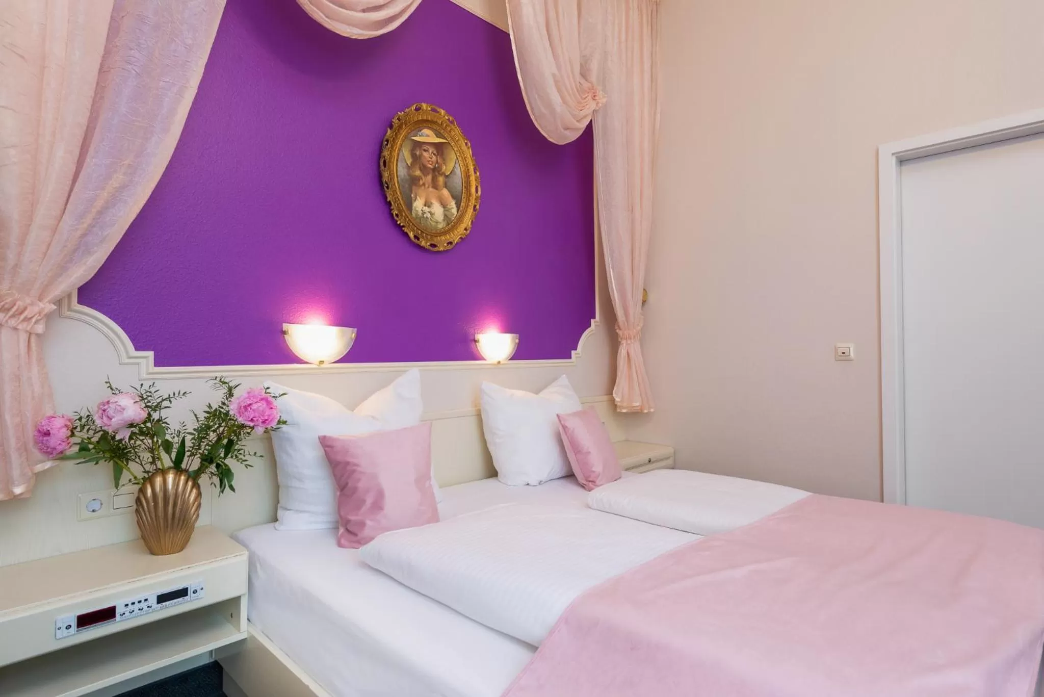 Bed in W22 Hotel am Kurfürstendamm