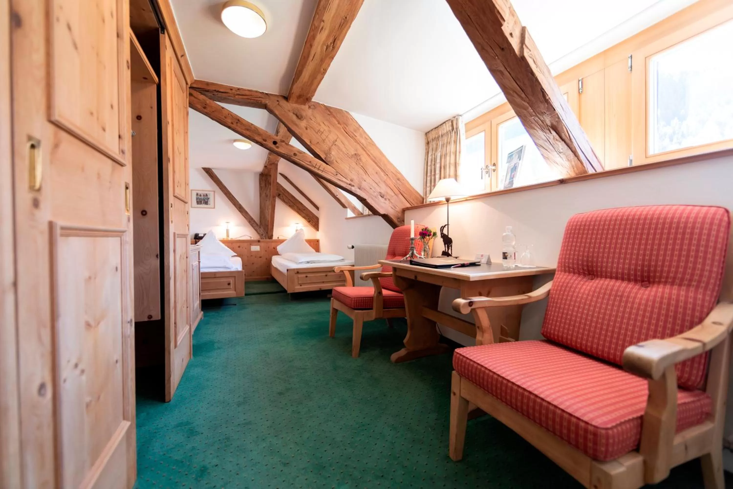 Economy Double Room with Shared Bathroom in Hotel Steinbock Pontresina