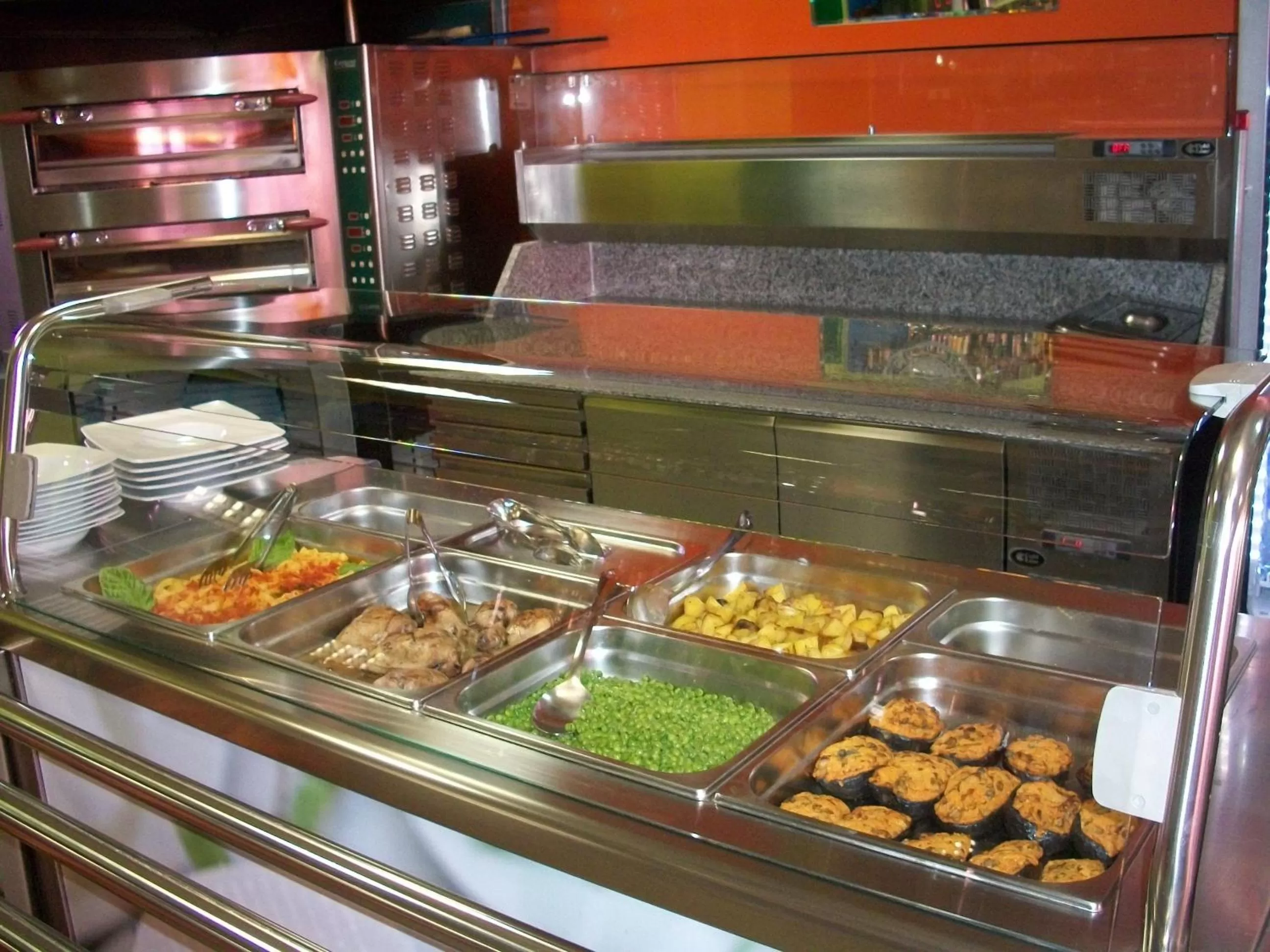 Food close-up in Motel S.16