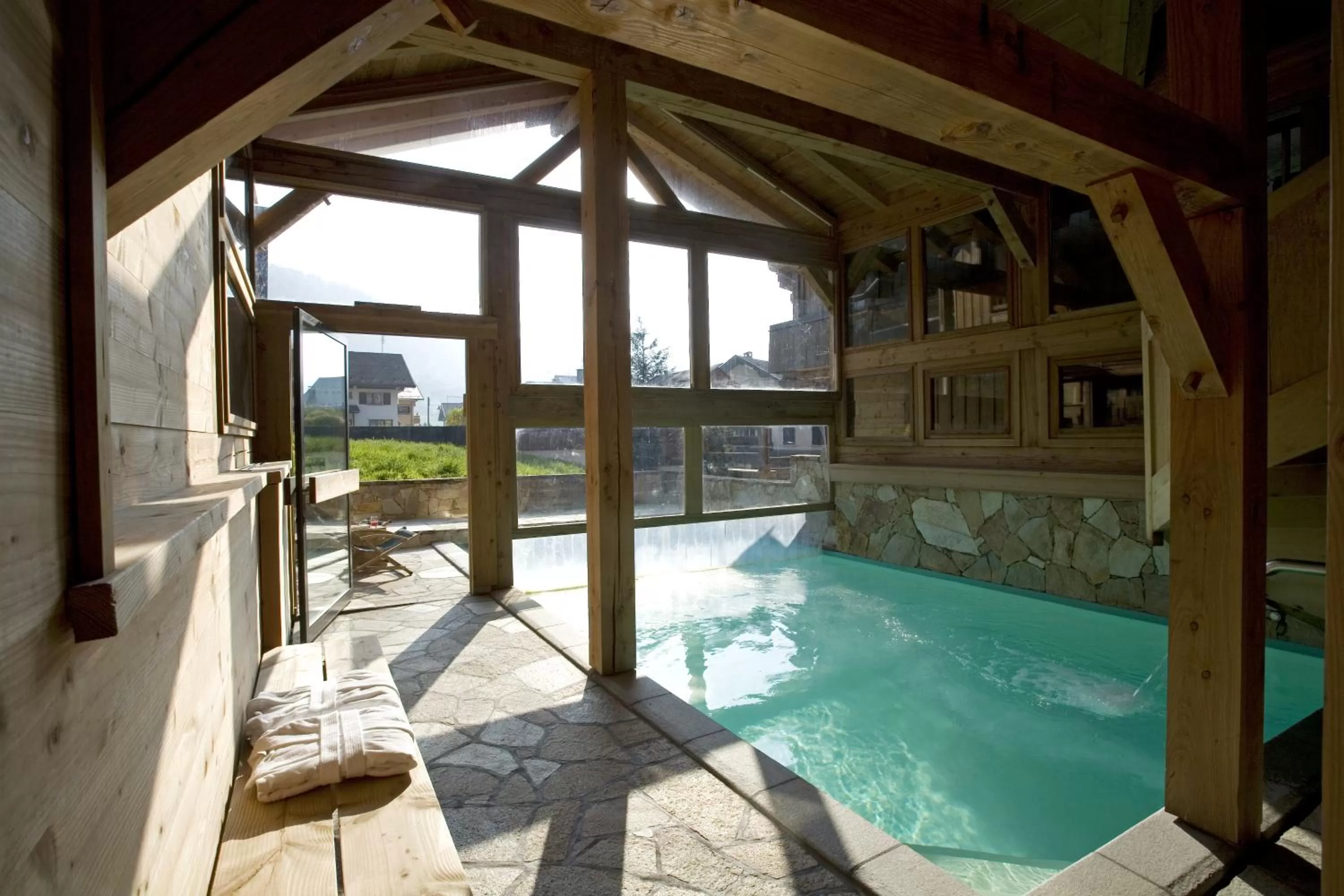 Swimming pool in Best Western Chalet les Saytels