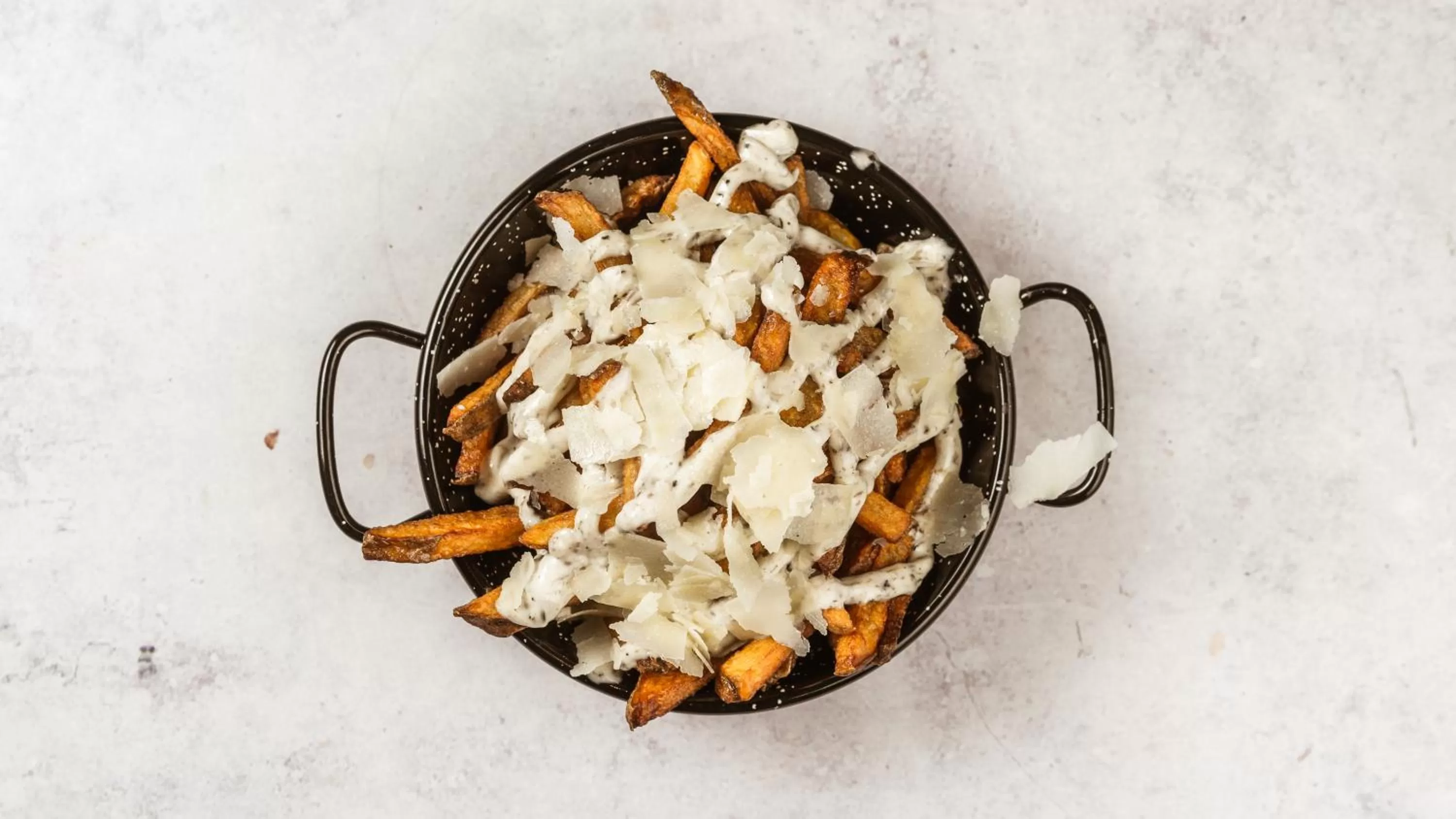 Restaurant/places to eat in Royal Airport Hotel