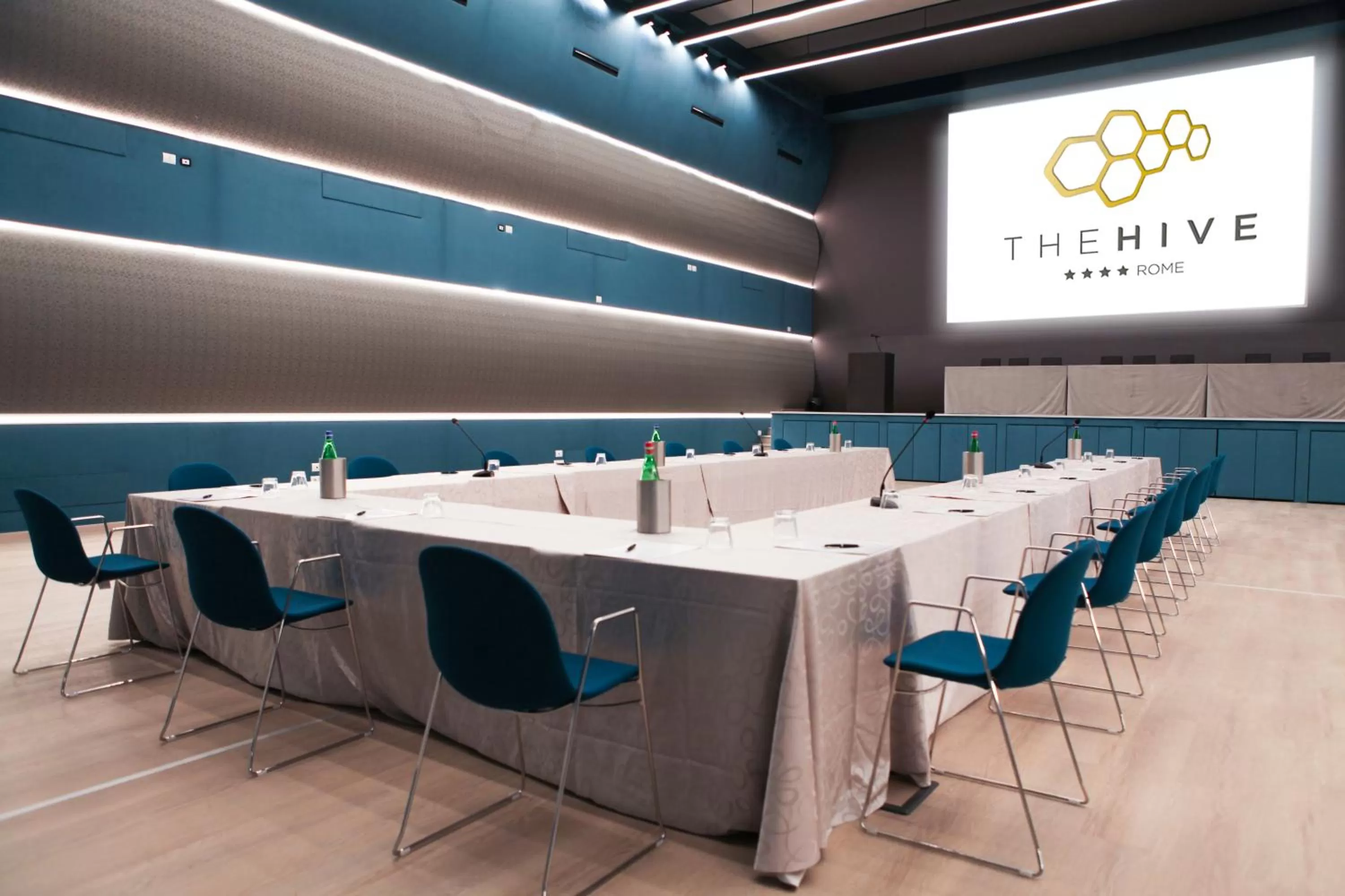 Business facilities in The Hive Hotel