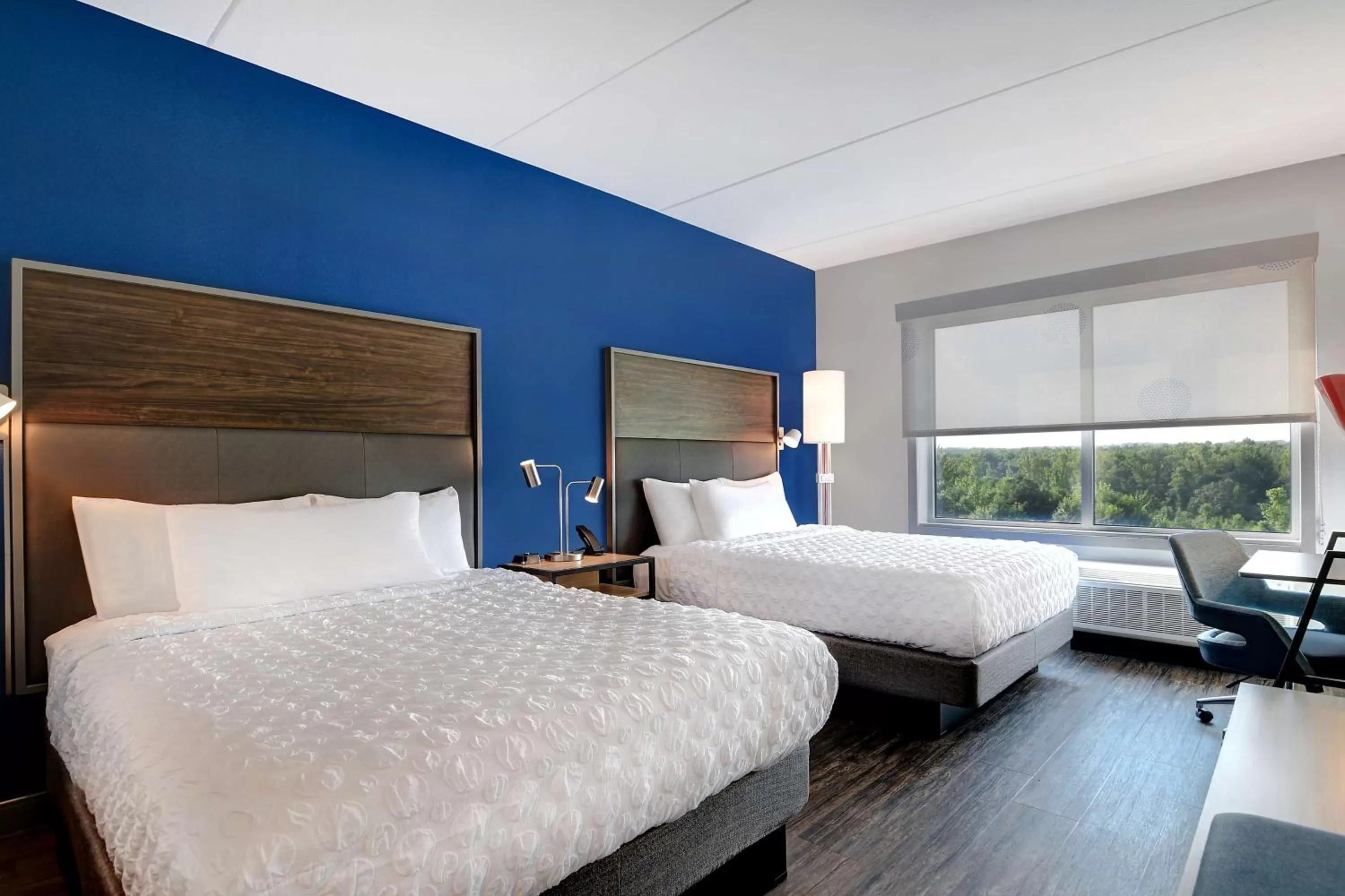 Bed in Tru By Hilton Macon North, Ga