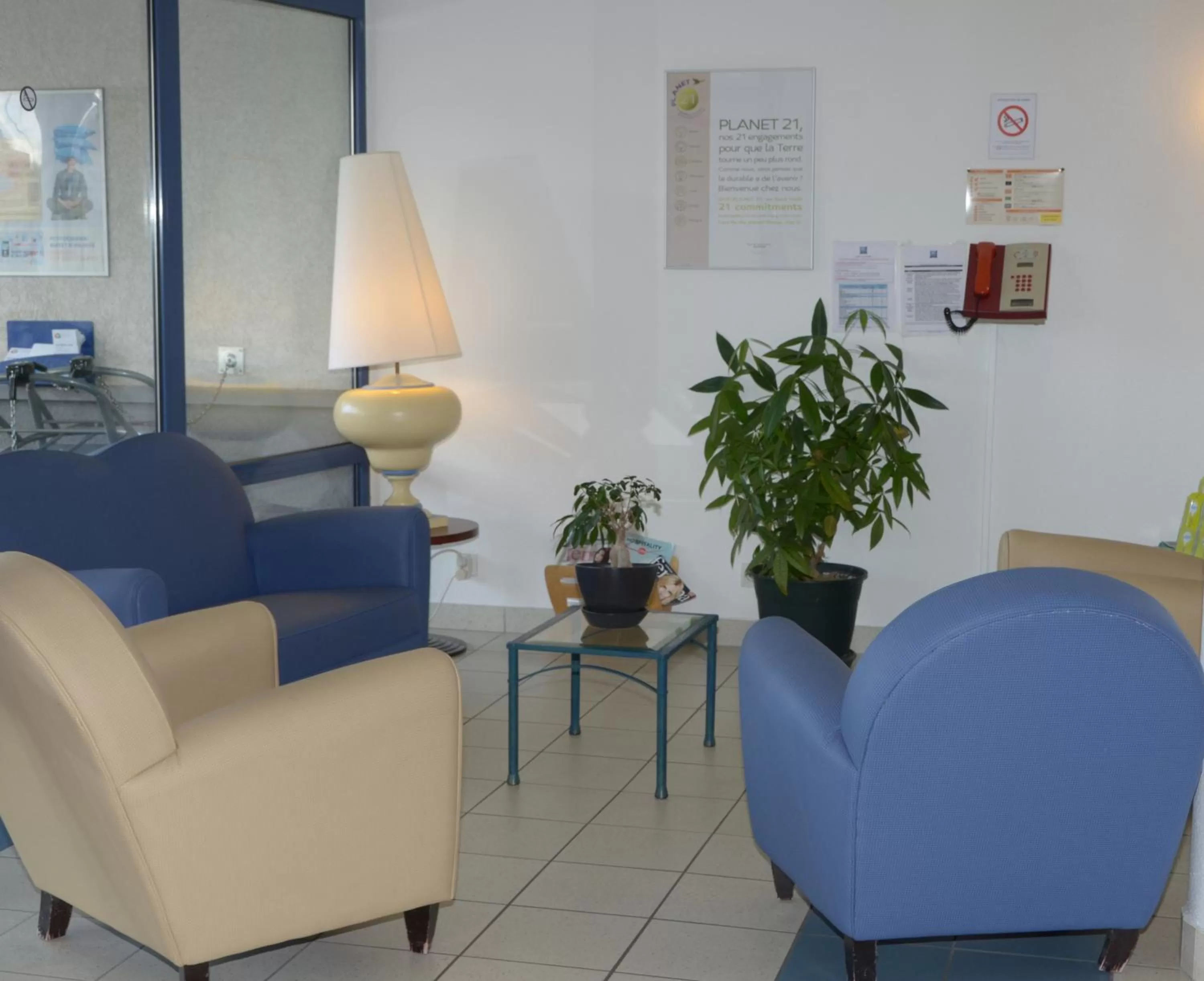 Lounge or bar in ibis budget Nevers Varennes Vauzelles