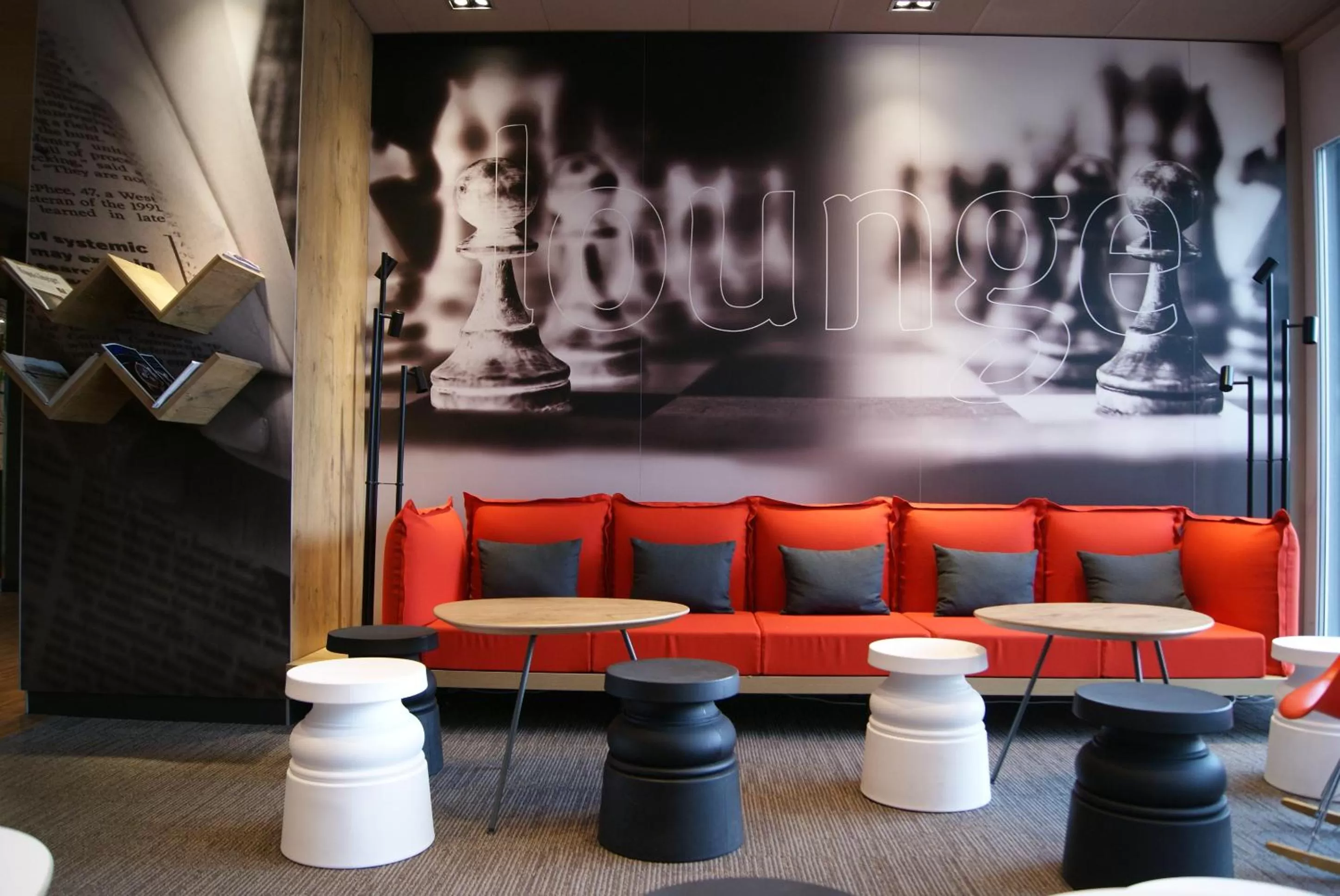 Communal lounge/ TV room in ibis Winterthur City