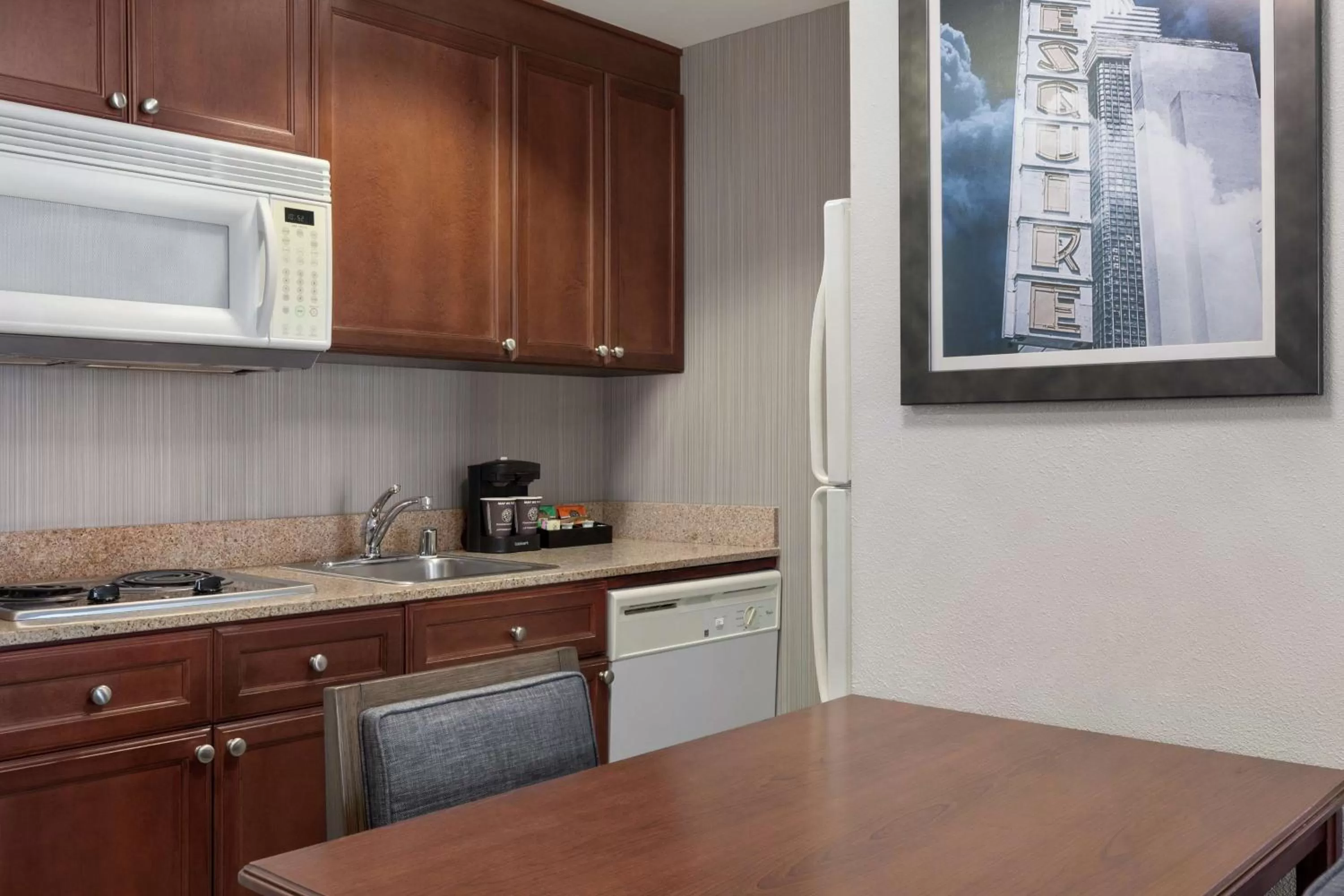 Kitchen or kitchenette in Homewood Suites by Hilton Sacramento/Roseville