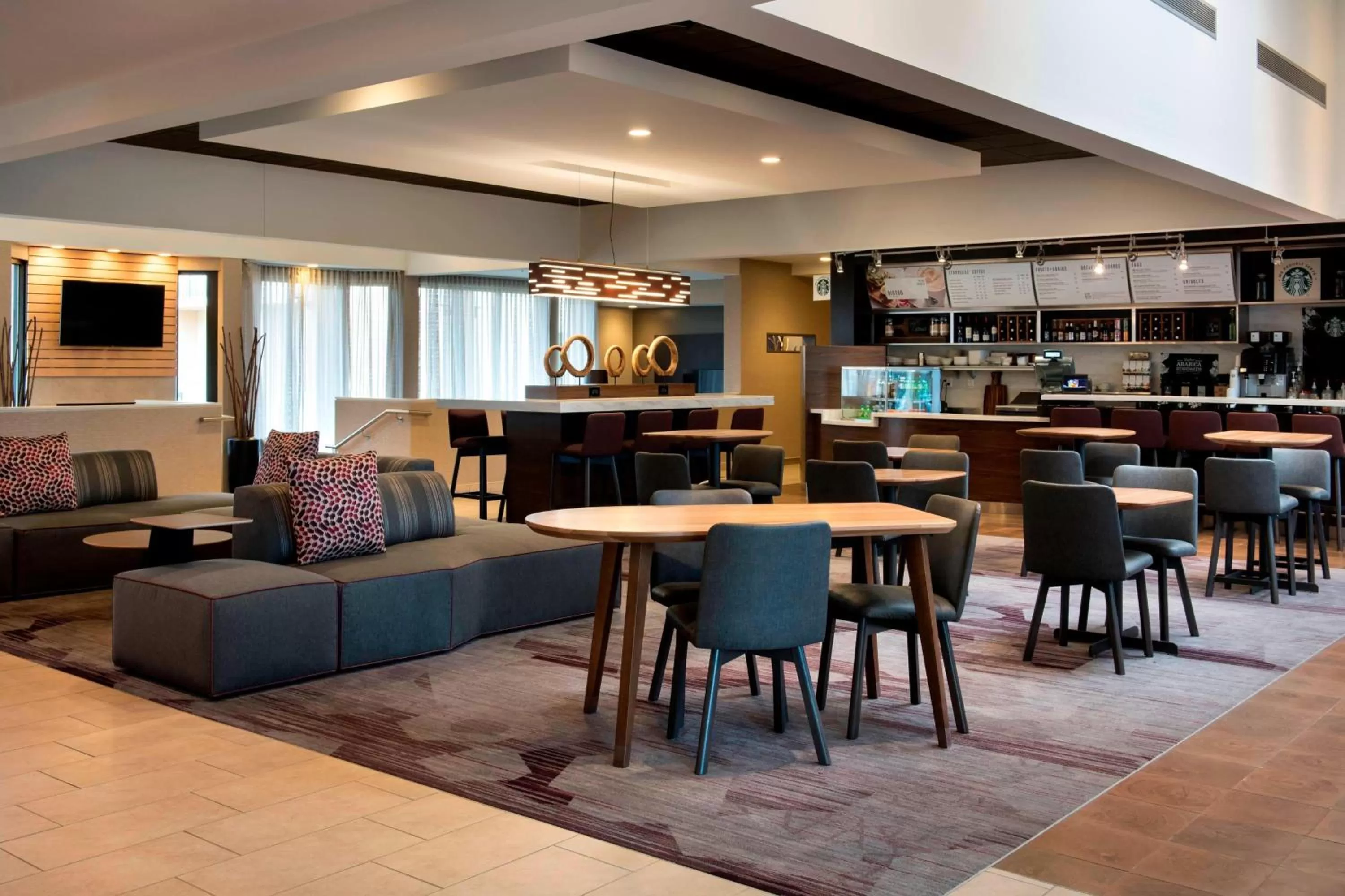 Restaurant/places to eat in Courtyard by Marriott Chicago Naperville
