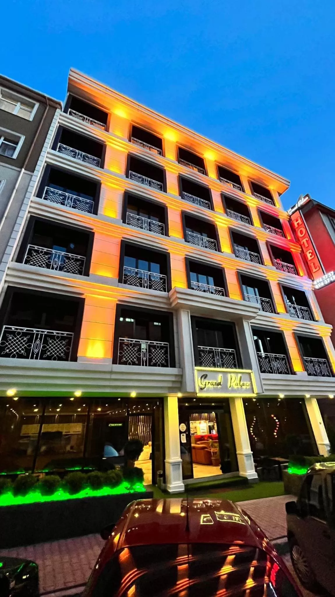 Facade/entrance in Grand Palace Hotel