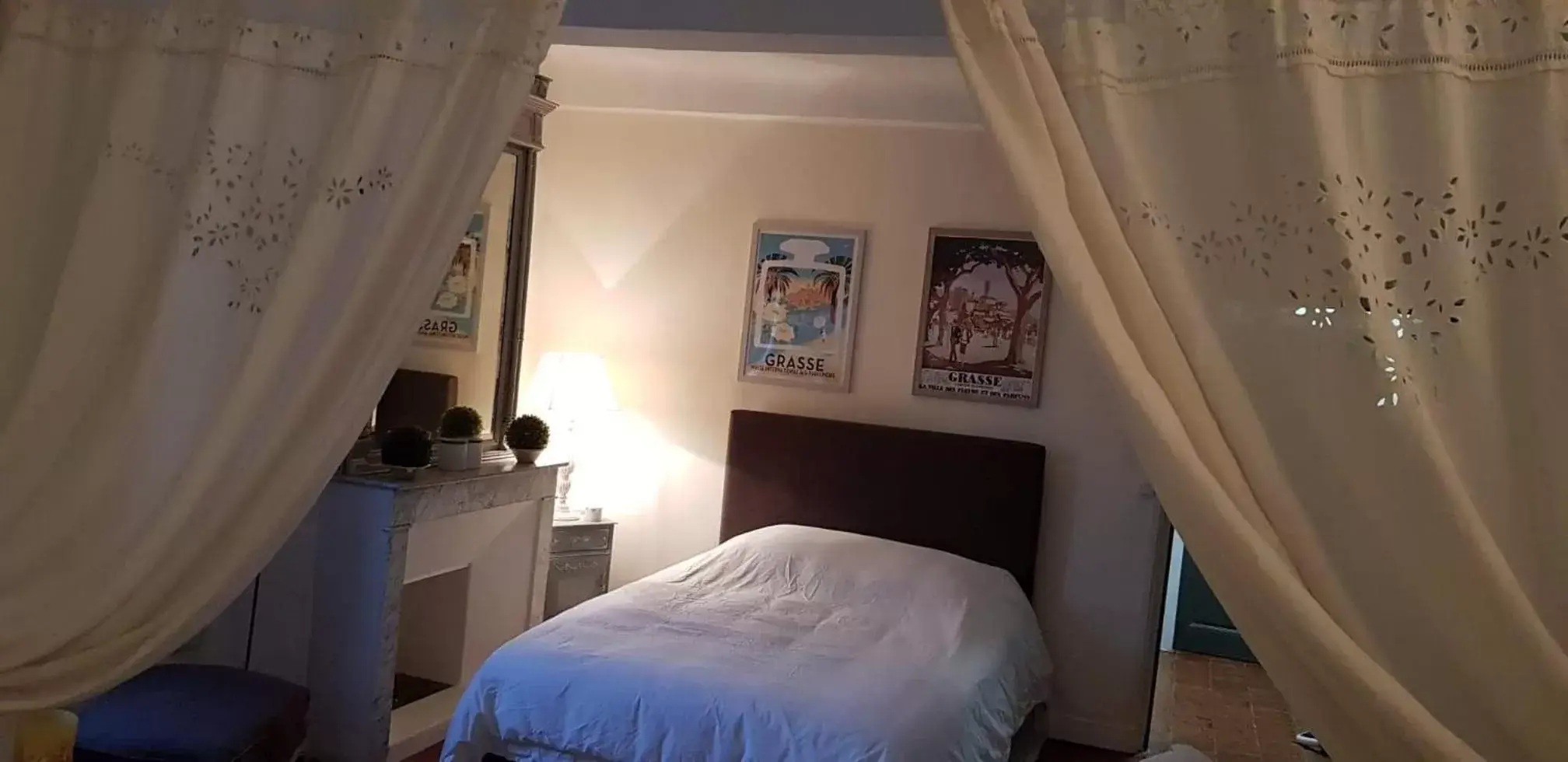 Superior Double Room in Le Belvédère - Chambres d'hôtes de charme et Restaurant Superior Double Room in Le Belvédère - Chambres d'hôtes de charme et Restaurant