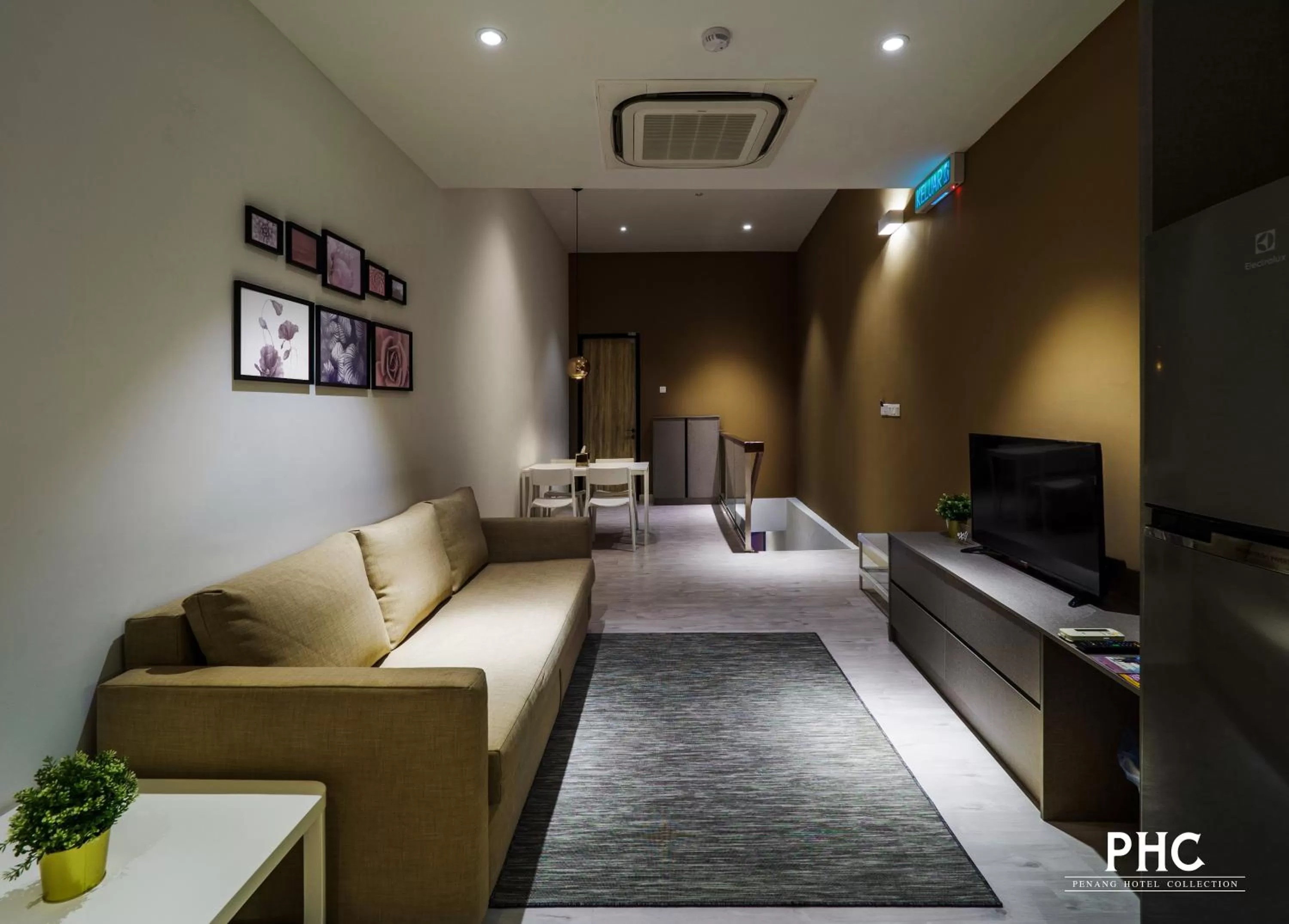 TV and multimedia, Bed in Hutton Central Hotel Managed by The Ascott Limited