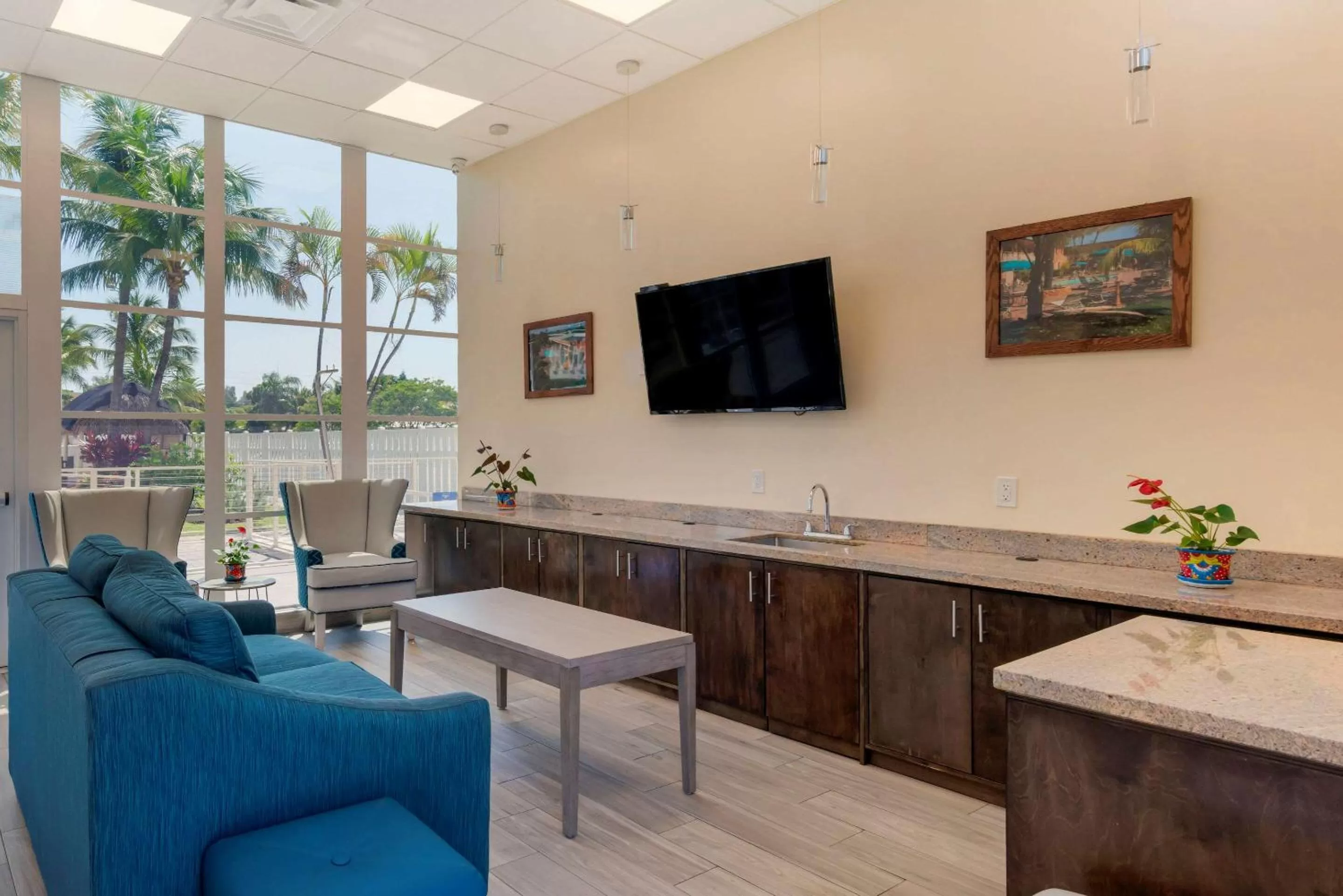 Lobby or reception in Downtown Hollywood Gardens Inn & Suites