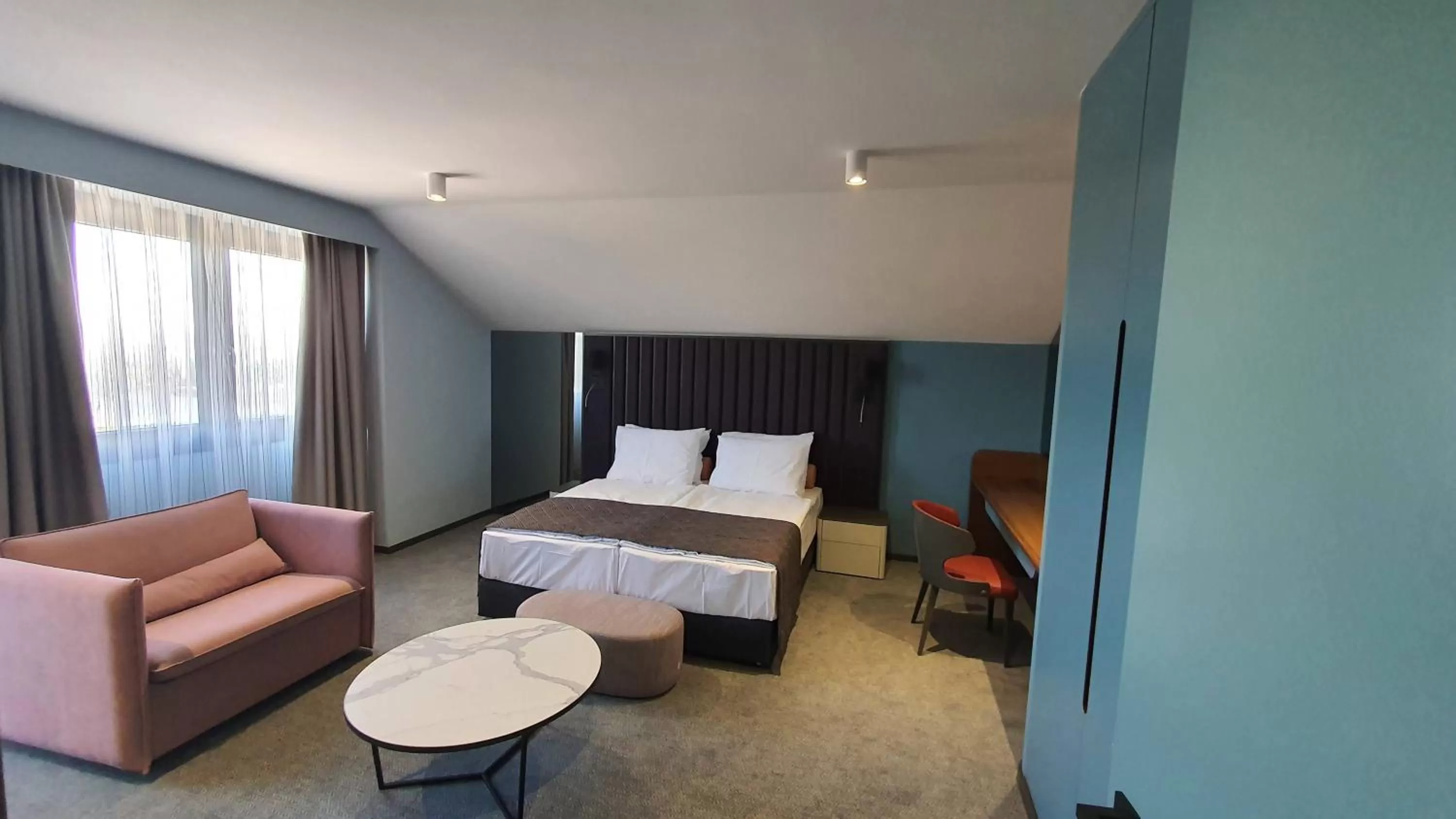 Bed in HABAKUK Wellness & Event Hotel