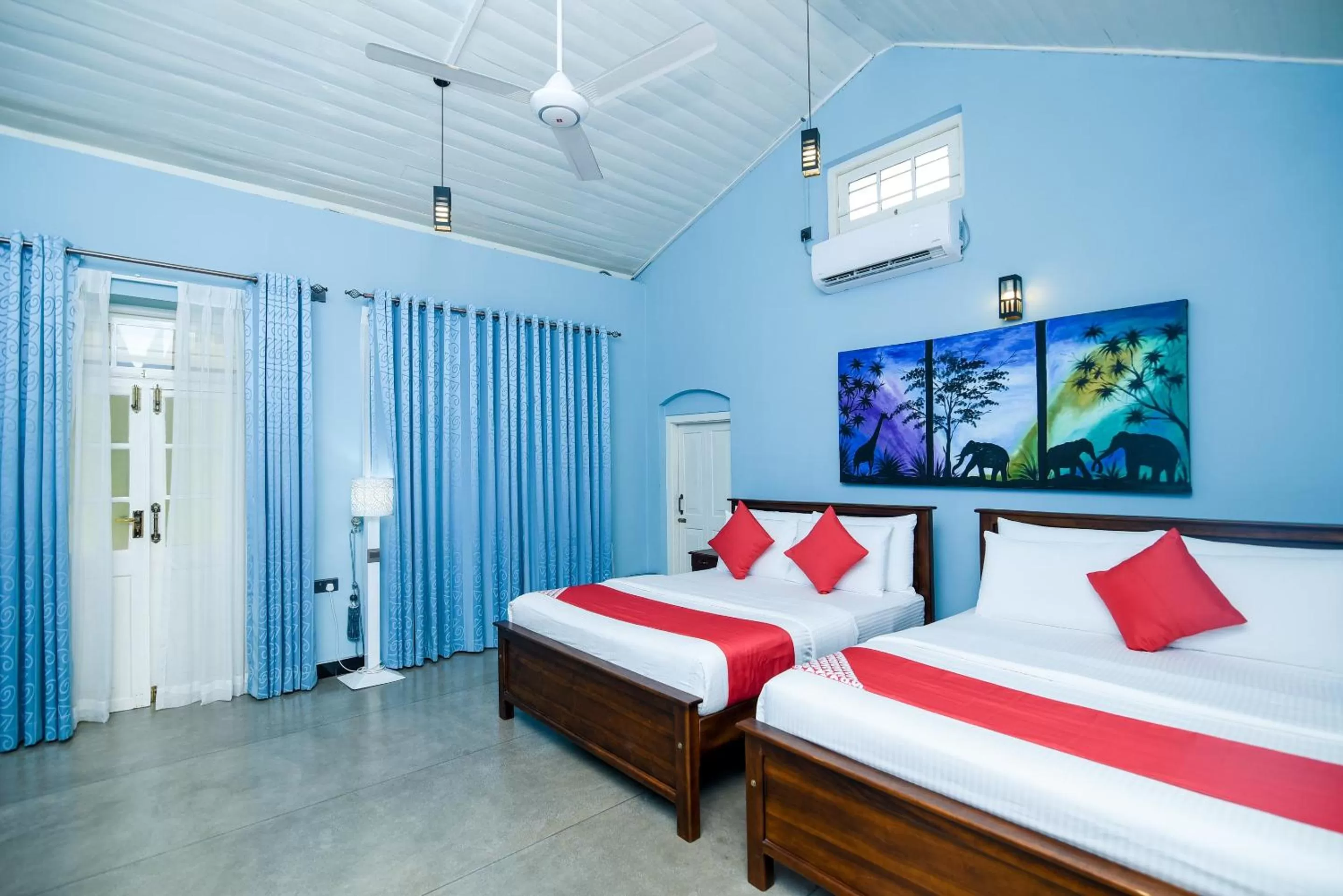 Bedroom, Bed in Man Mountain Villa