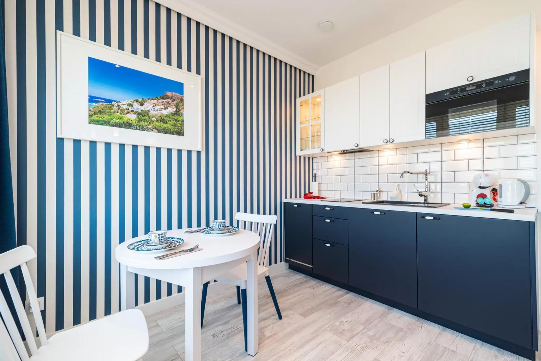 Kitchen or kitchenette in Q18 ApartHotel