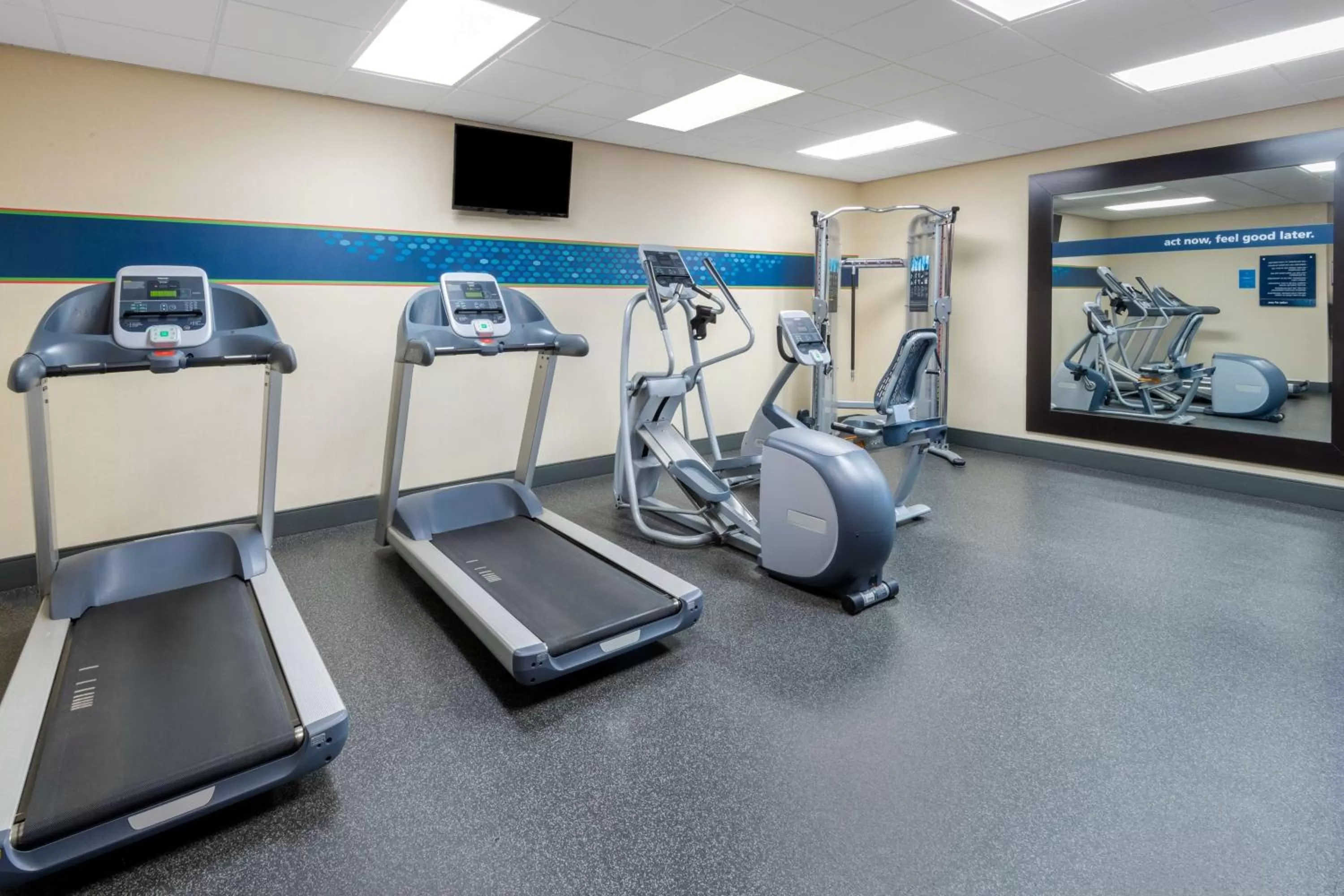 Fitness centre/facilities in Hampton Inn Denver-International Airport