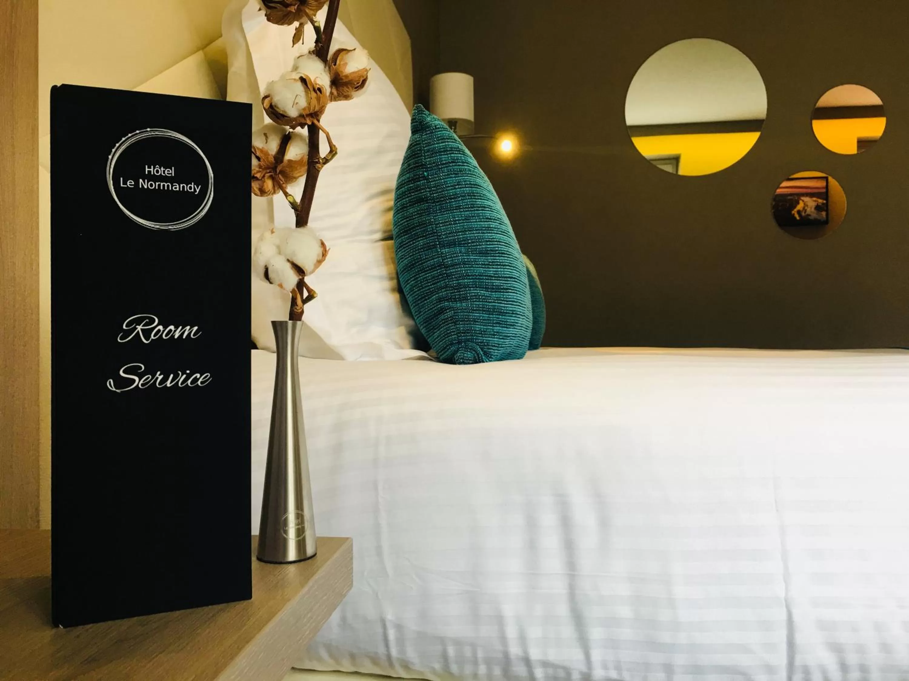 Bed in Hotel Normandy