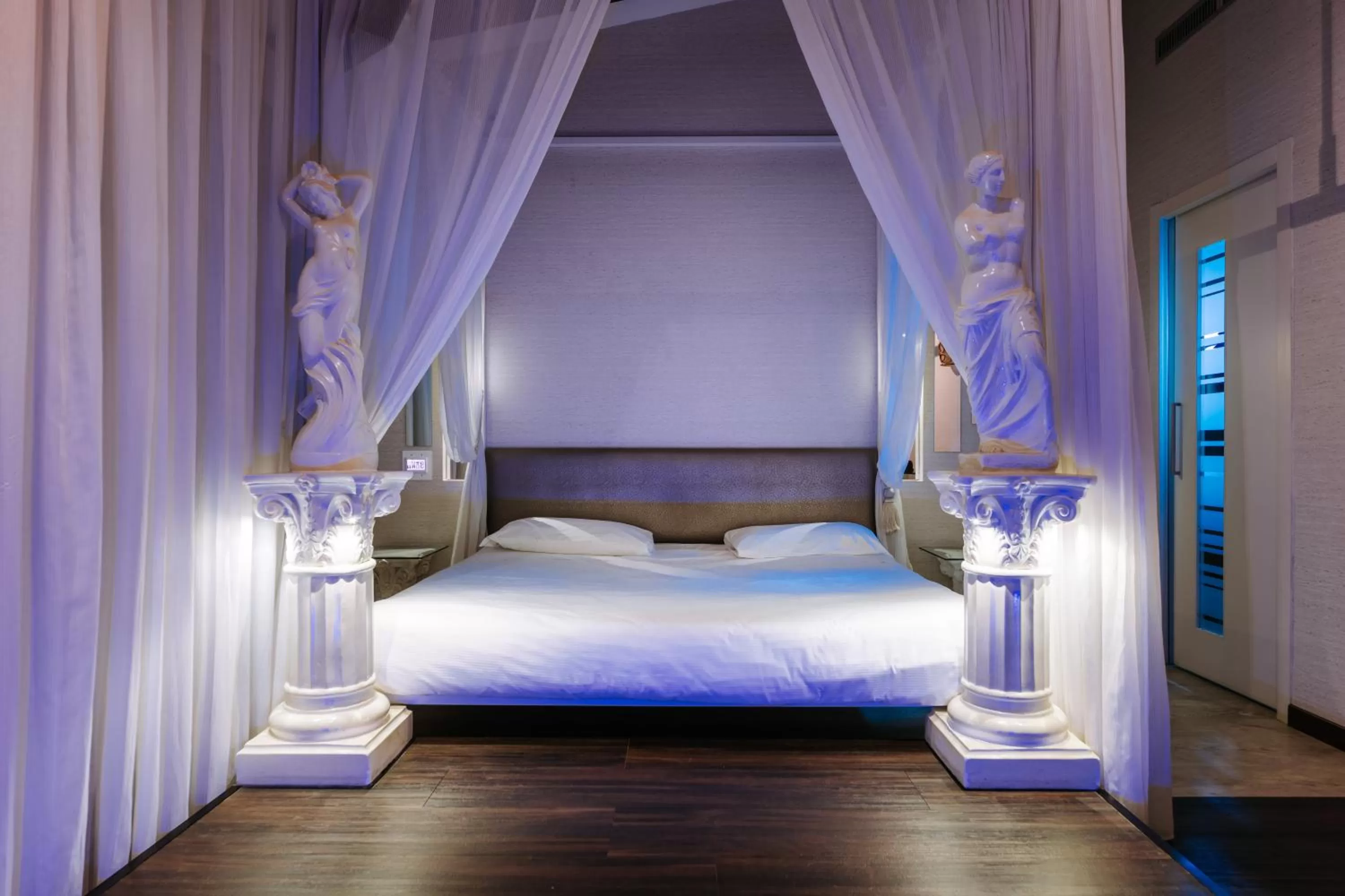 Bed in Hotel Motel Prestige