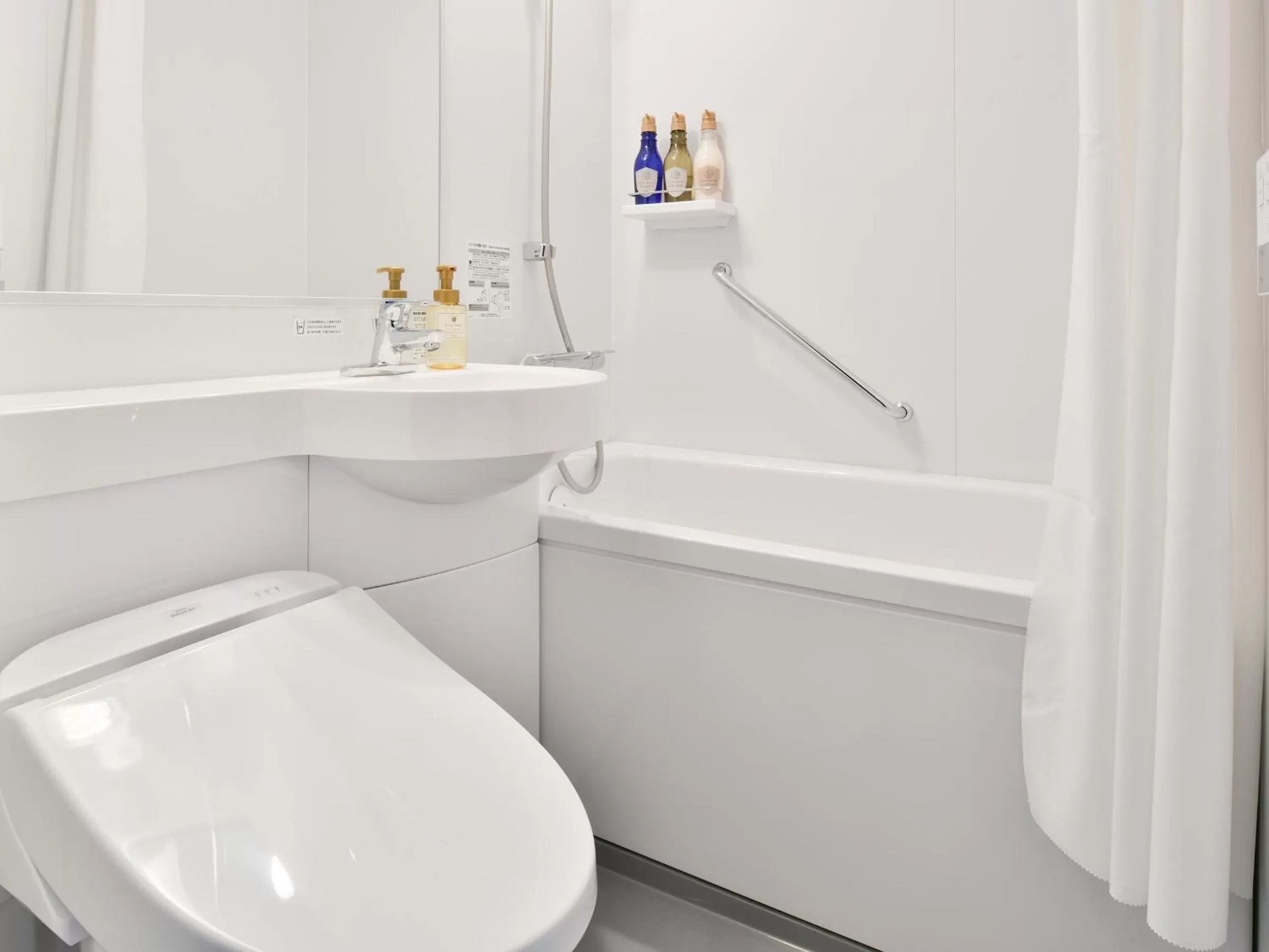 Toilet in VESSEL INN NAMBA