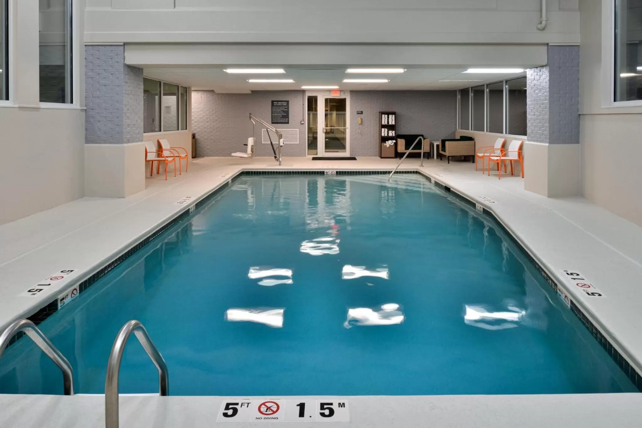Swimming pool in Holiday Inn Hotel & Suites Overland Park-Convention Center by IHG