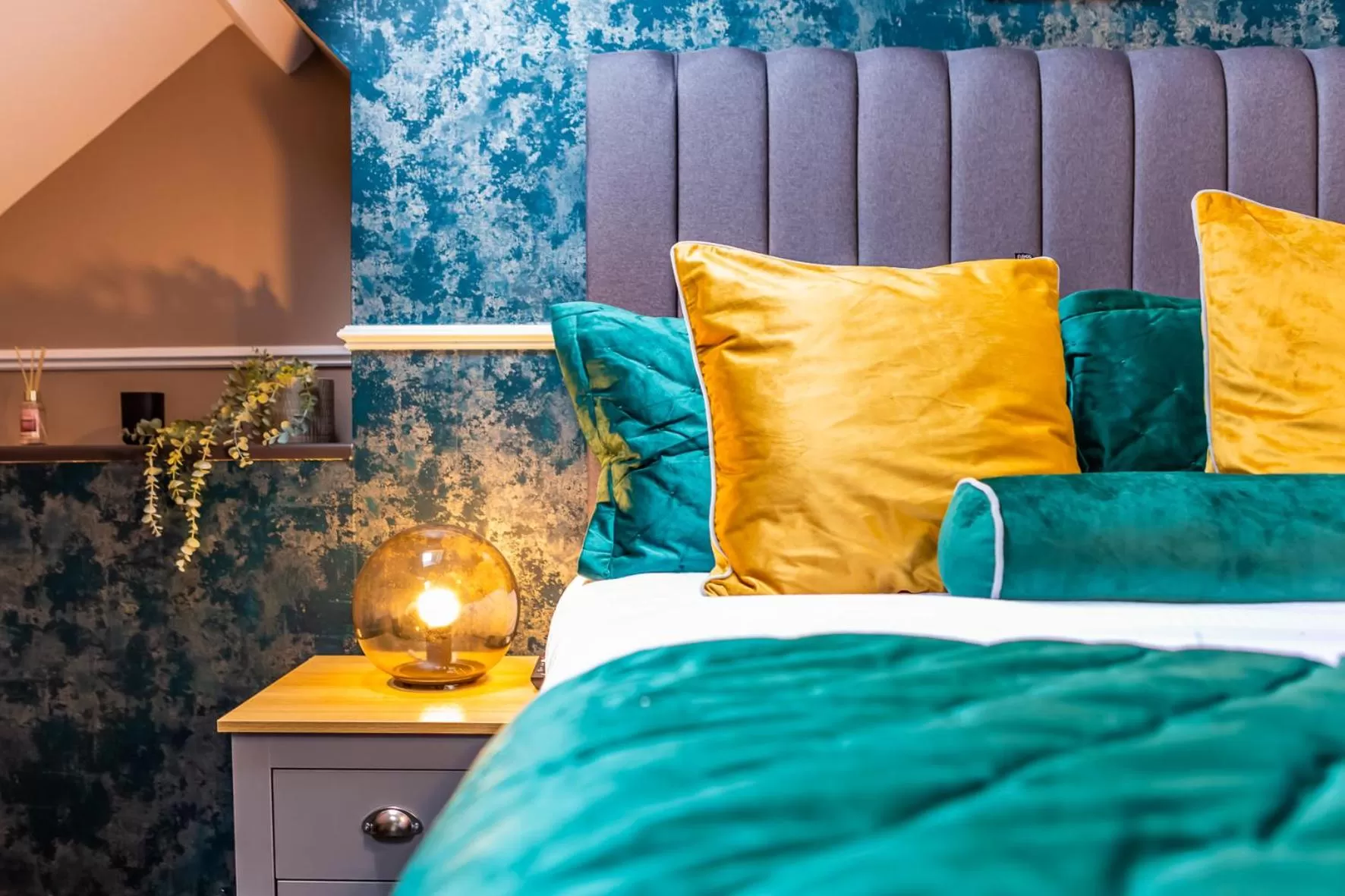 Bedroom, Bed in Comfy-Stays - Lower Ocean Road