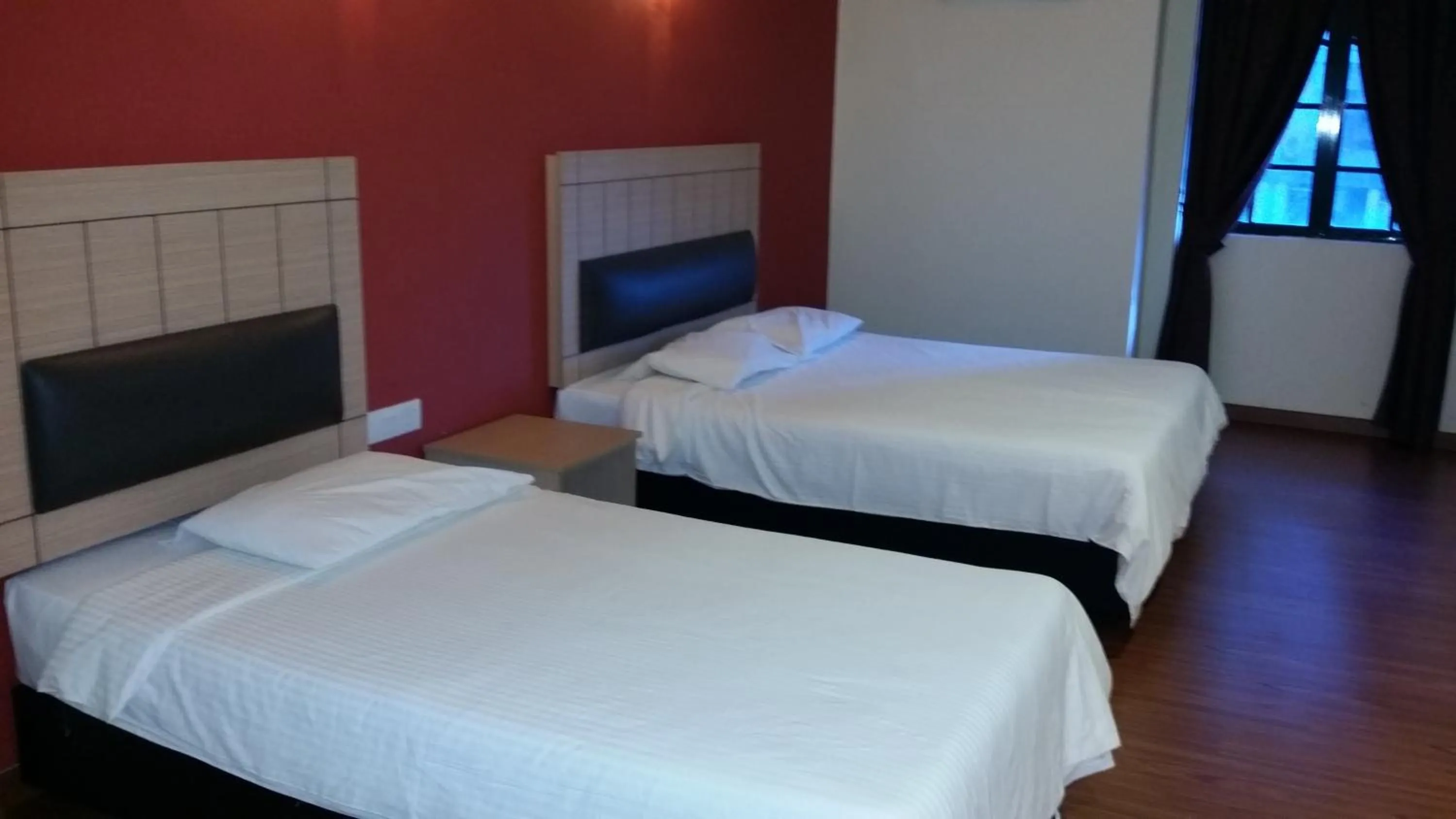 Photo of the whole room in Smart Hotel