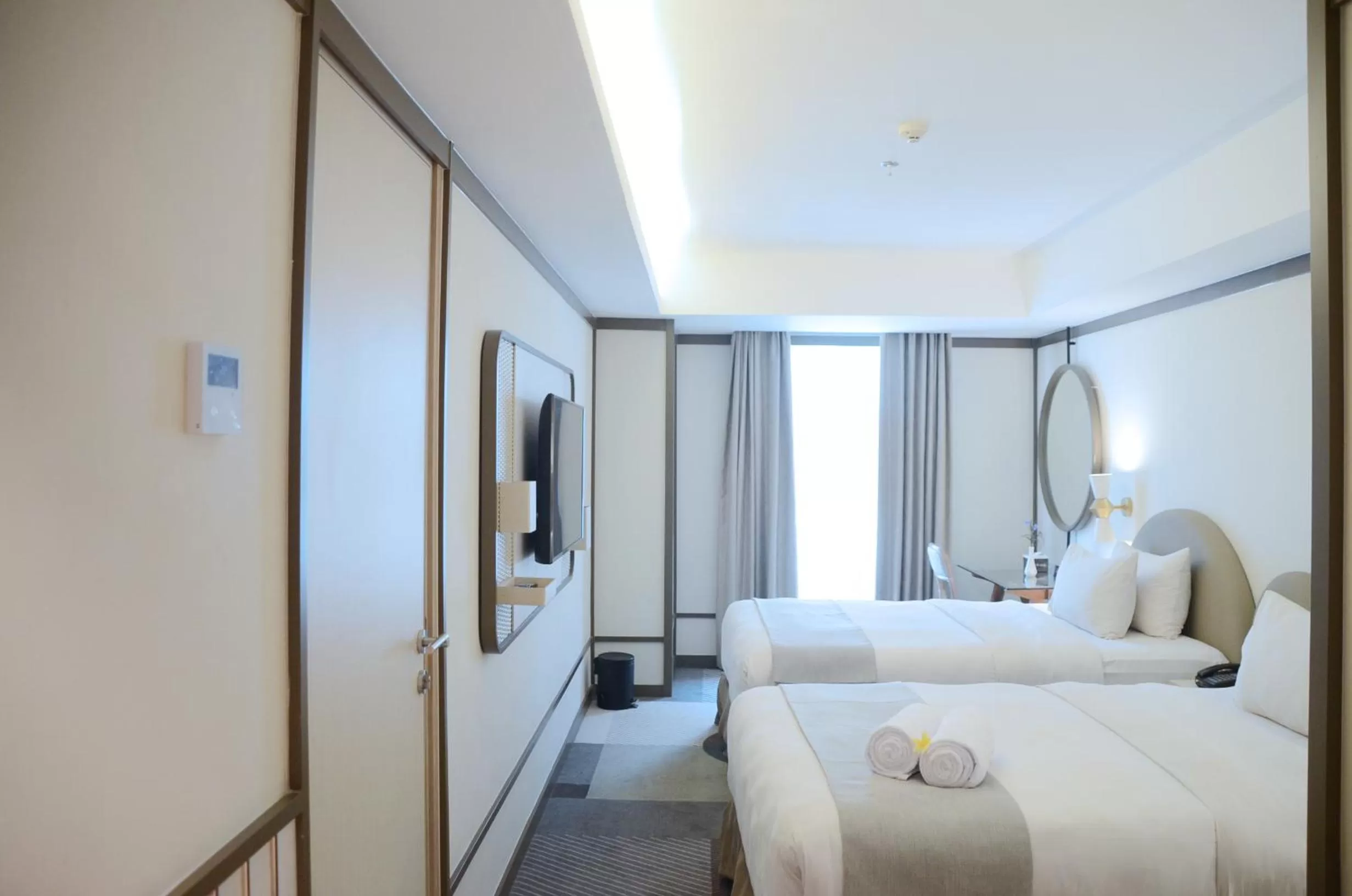 Photo of the whole room, Bed in Louis Kienne Hotel Pemuda