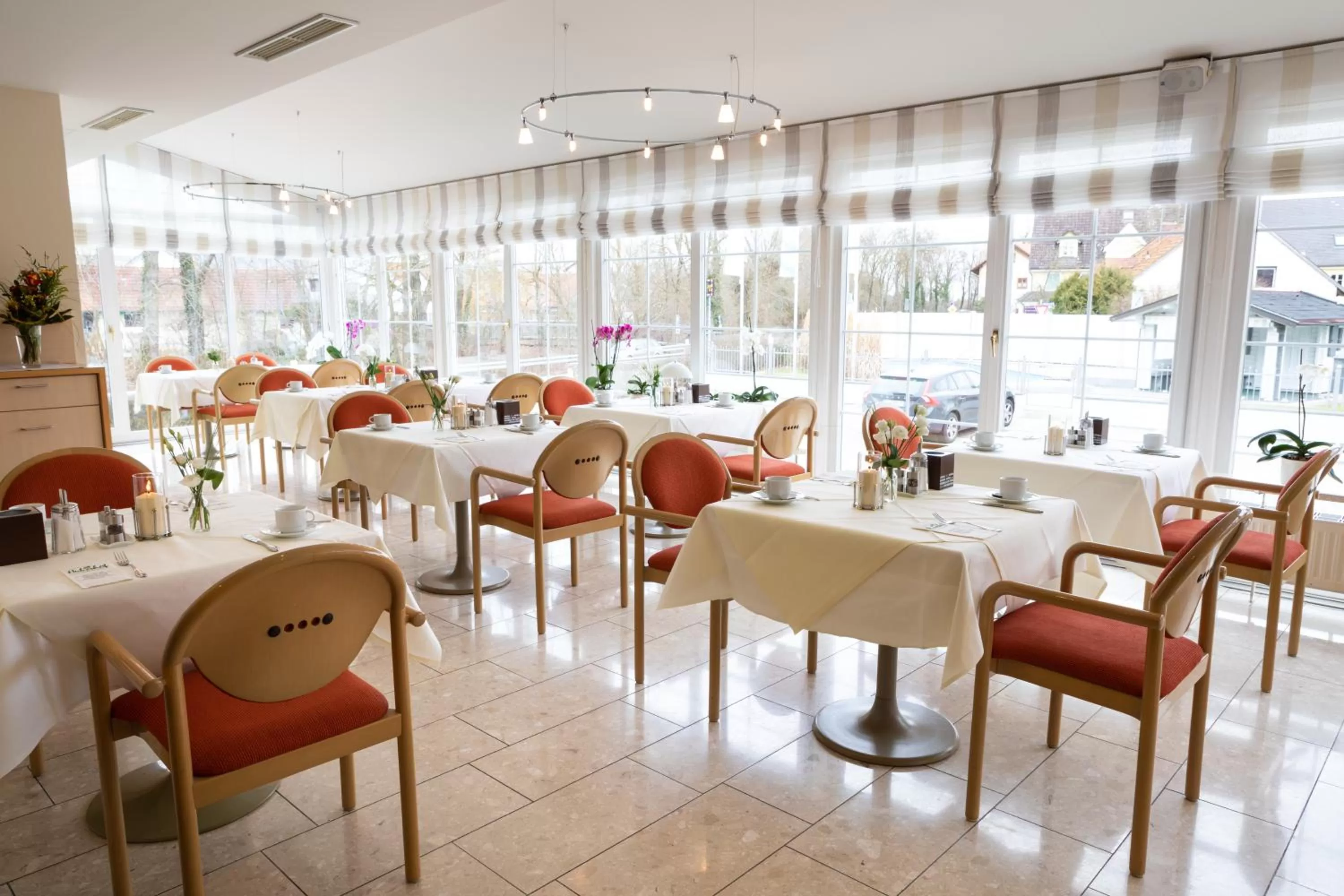 Restaurant/places to eat in Landhotel-Restaurant Huberhof Allershausen