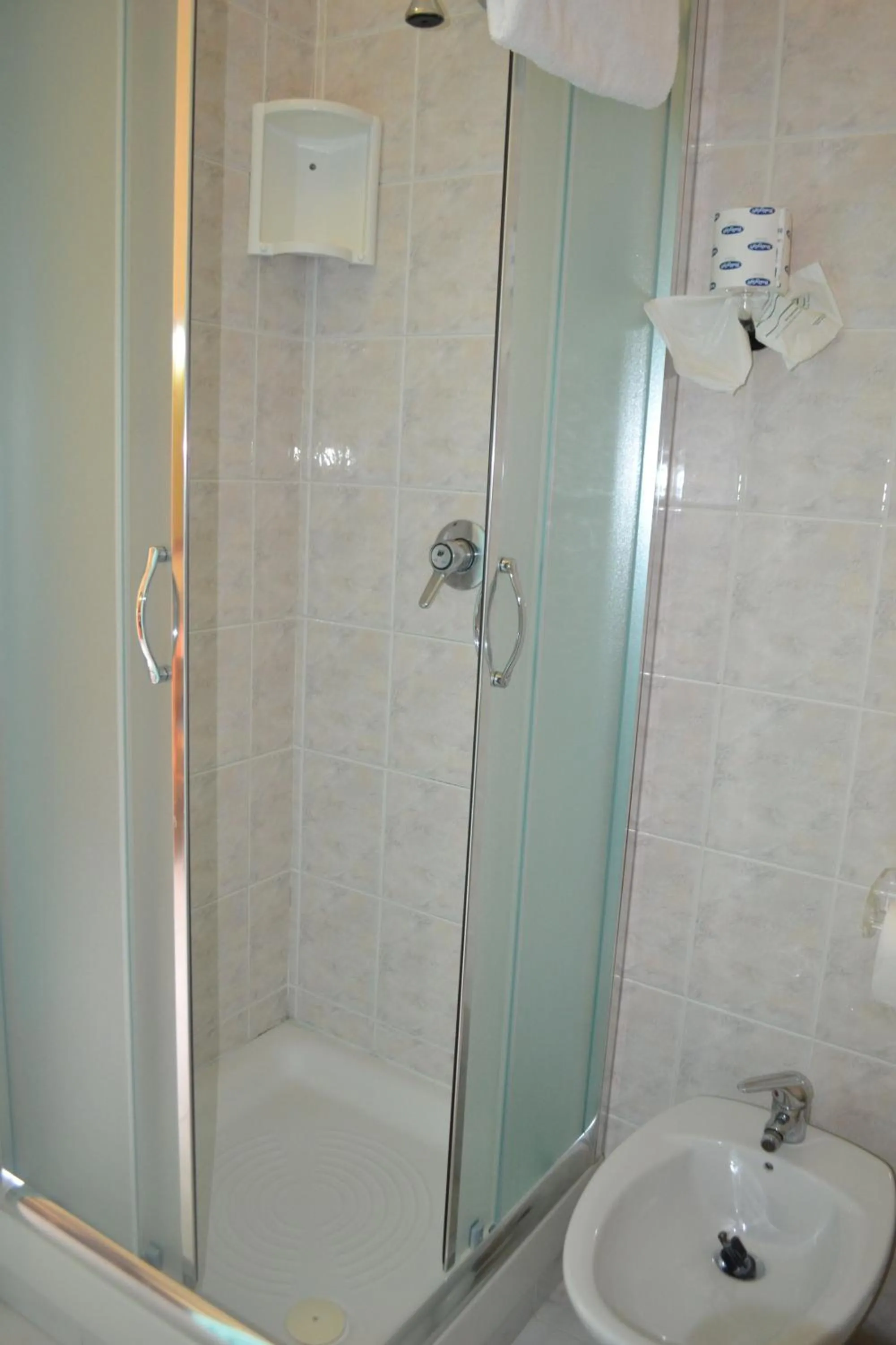 Shower in La Villa dei Gourmets - Struttura Sanificata