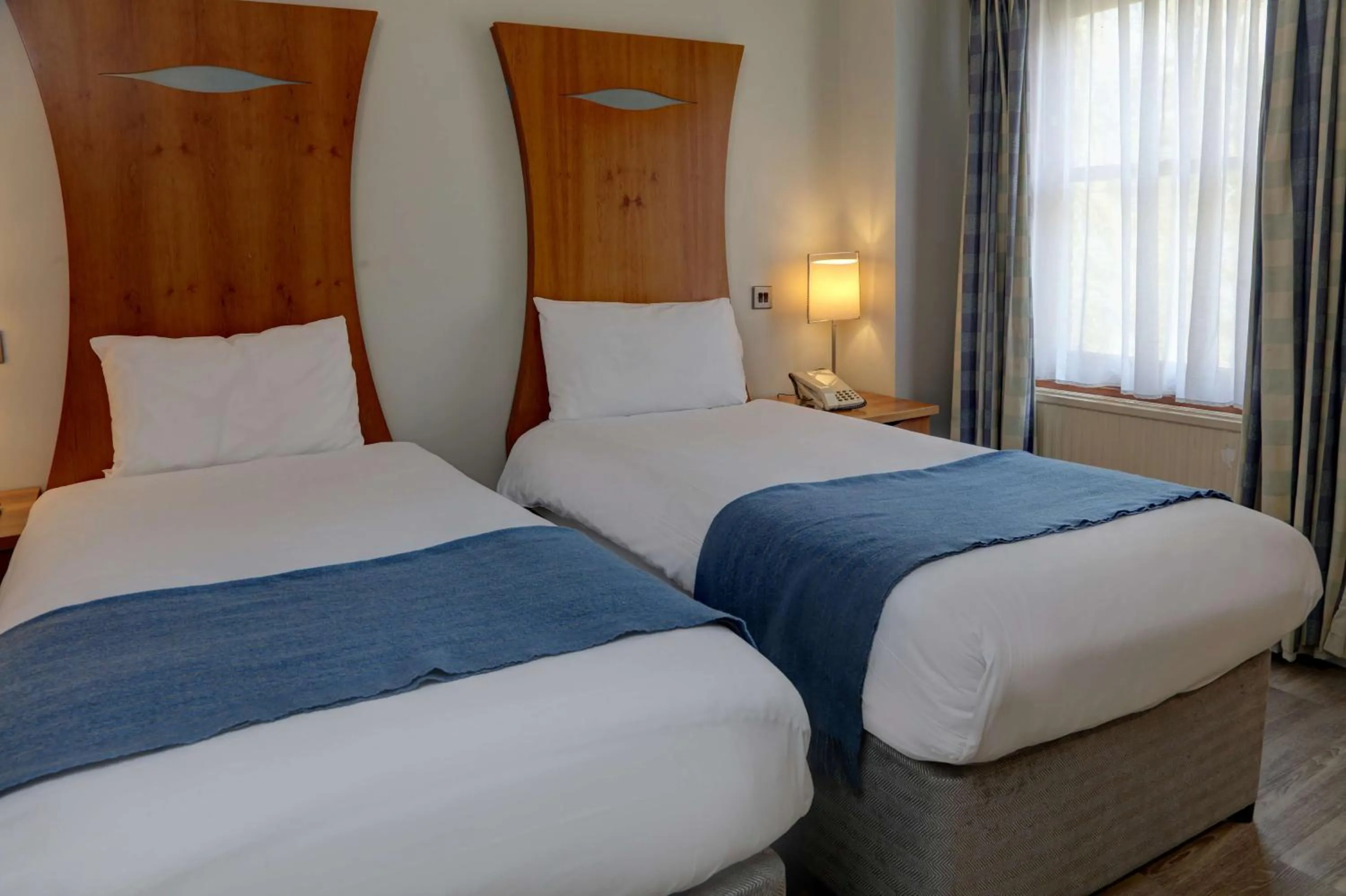 Photo of the whole room in Corus Hyde Park Hotel