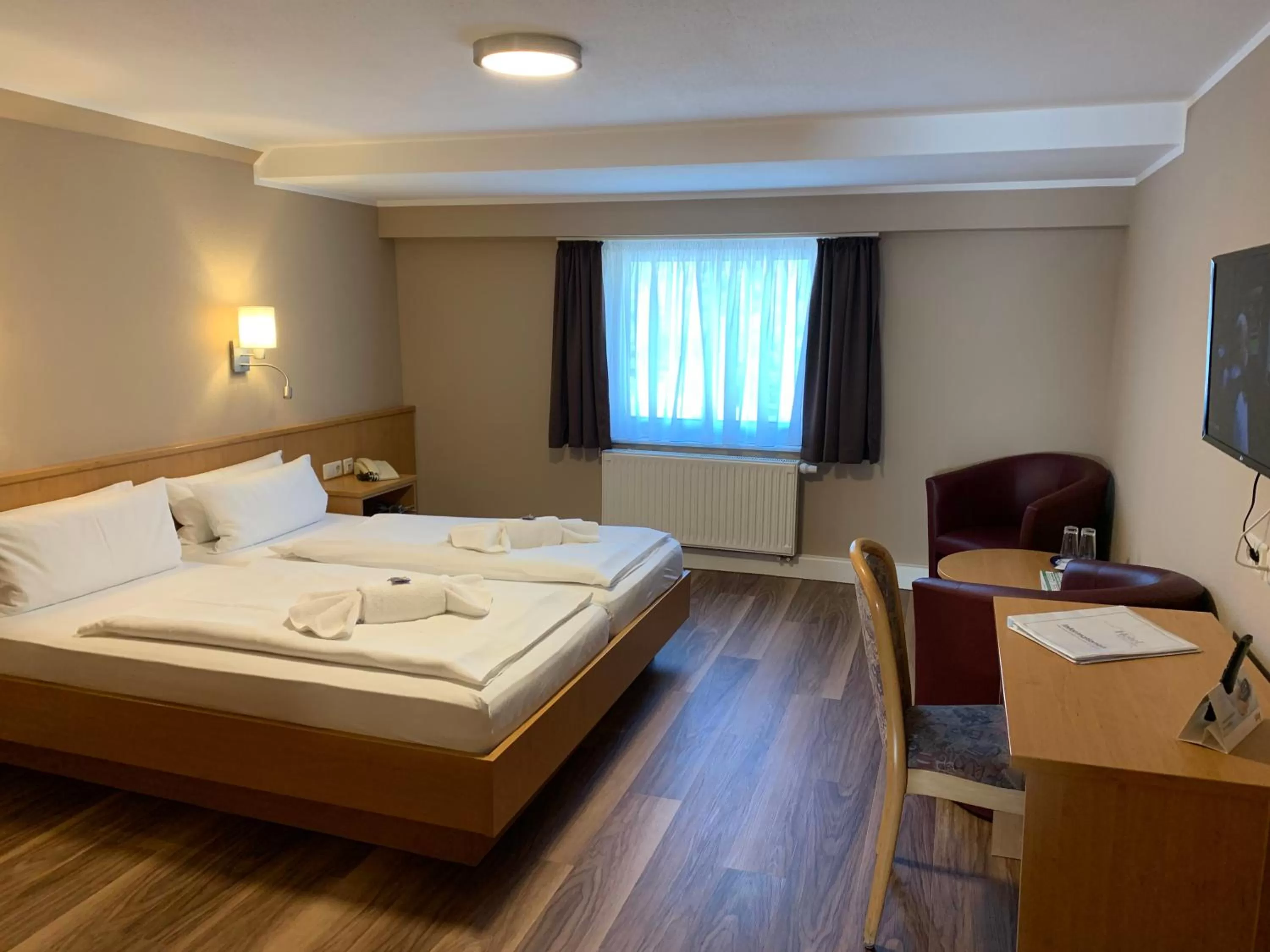 Photo of the whole room, Bed in Hotel am Berg Oybin garni