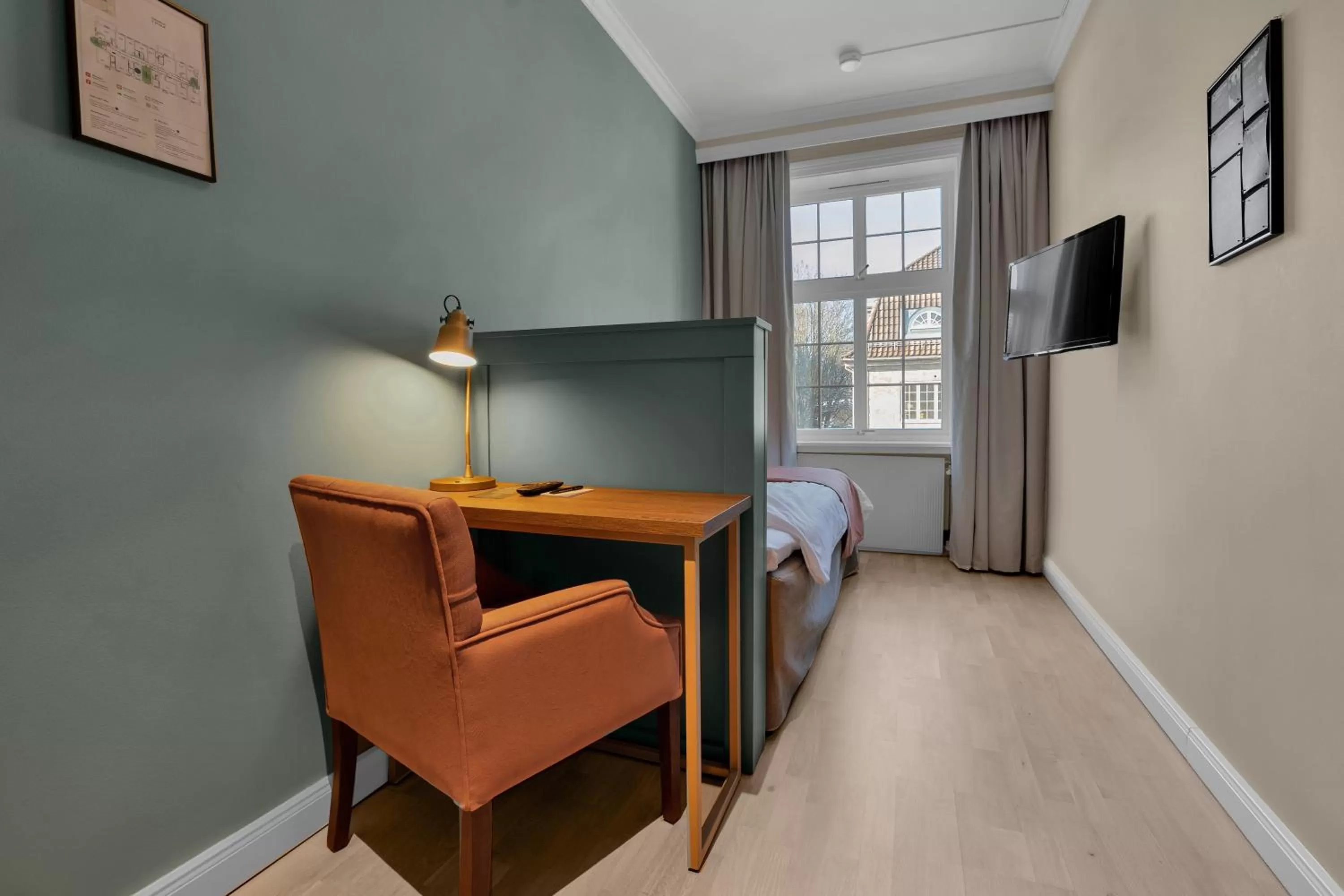 Bed in Home Hotel Gabelshus