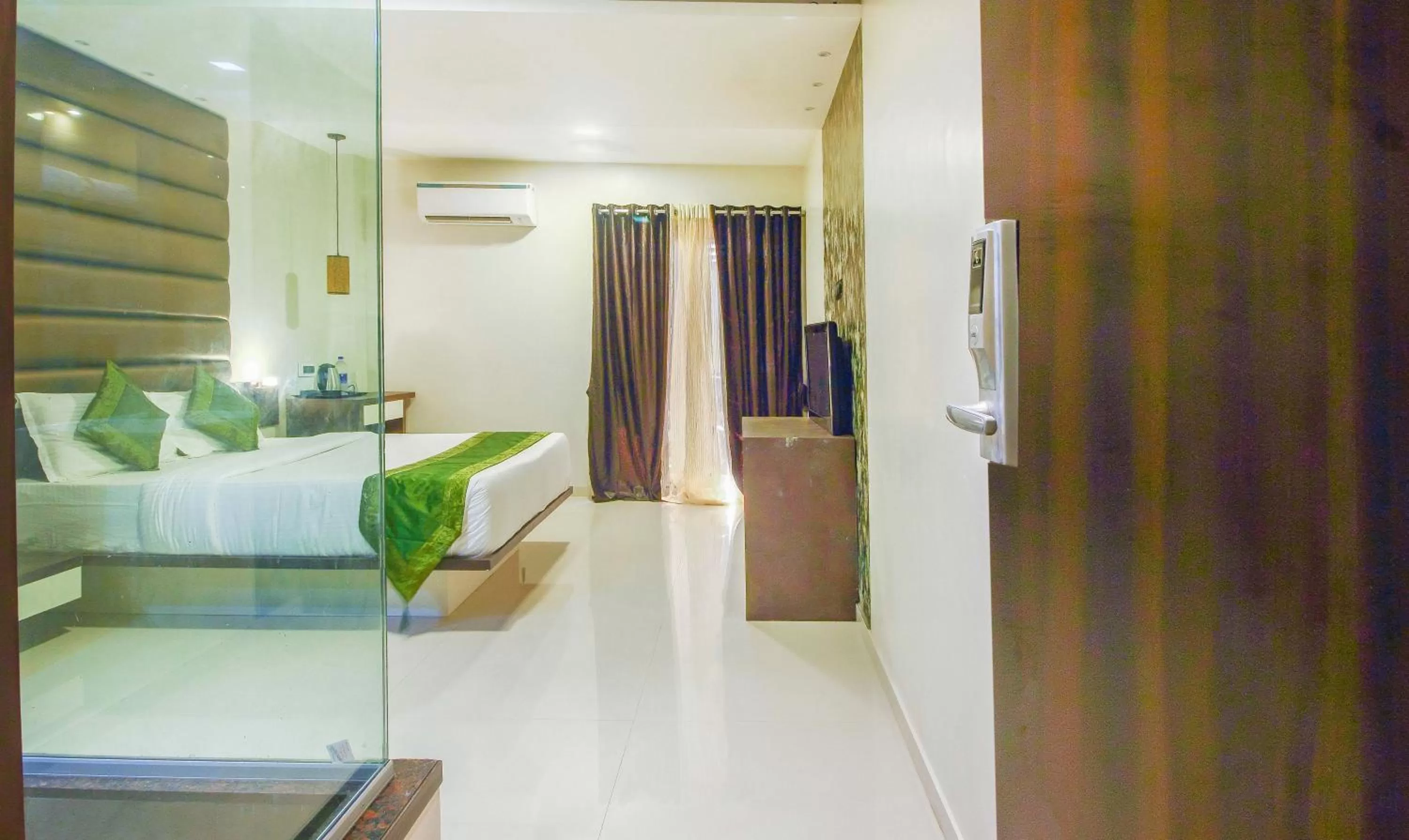Bedroom in Treebo Blue Moon Powai