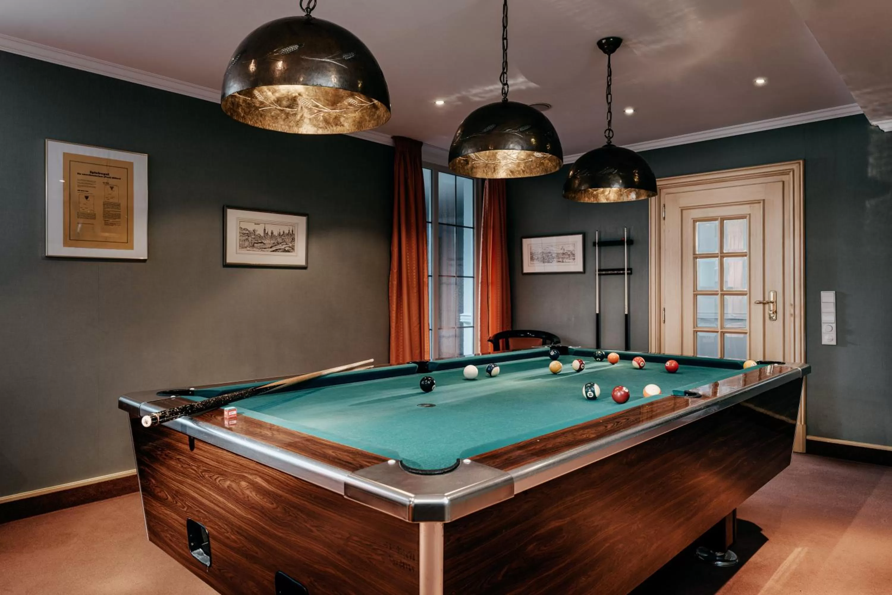 Billiard in Romantik Berghotel Astenkrone
