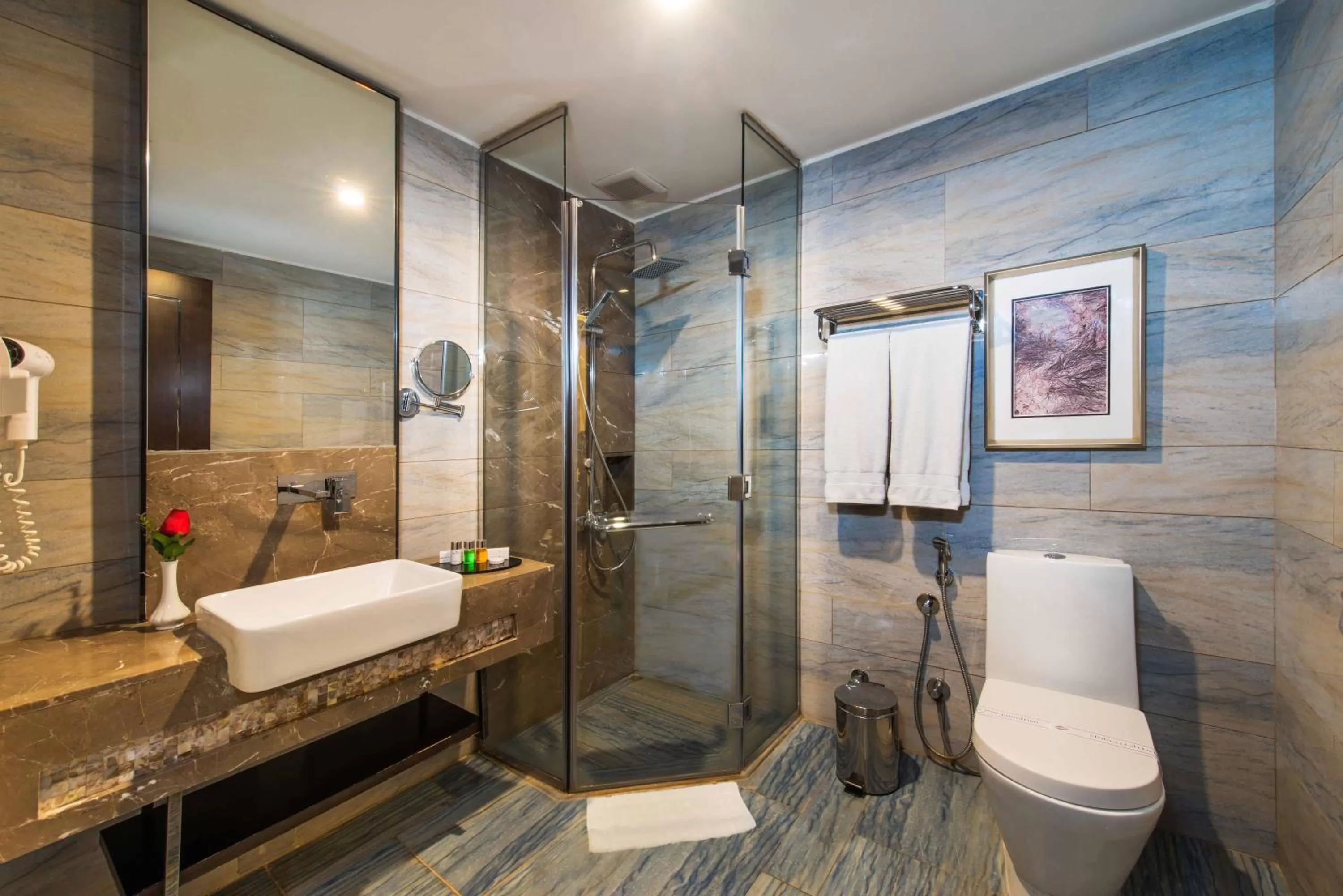 Shower in Boudl Gaber