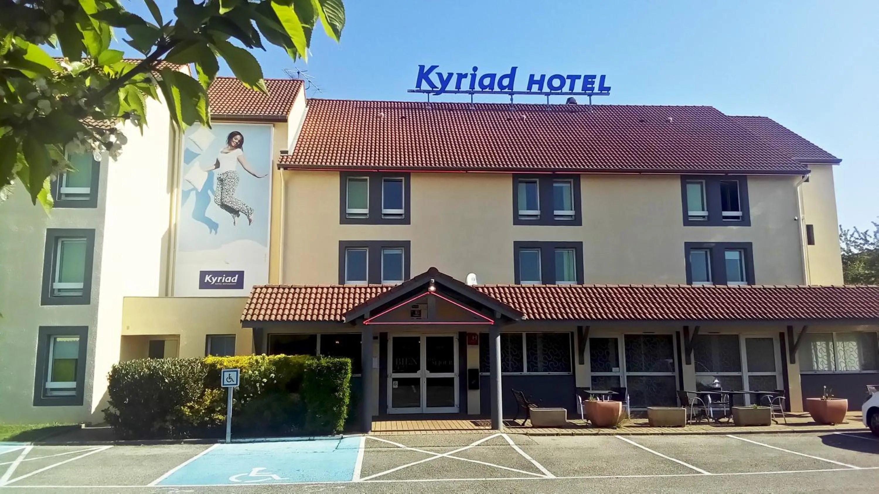 Property building in Kyriad Lyon Est - Saint Bonnet De Mure