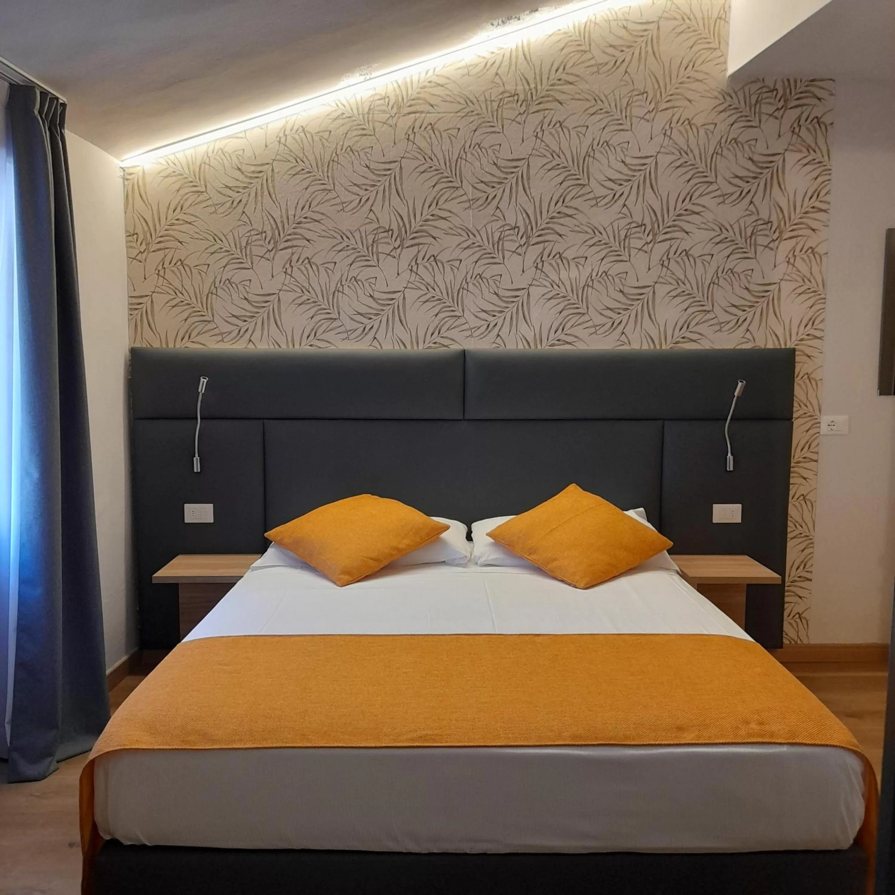 Bed in Bike Hotel Touring Gardone Riviera & Wellness