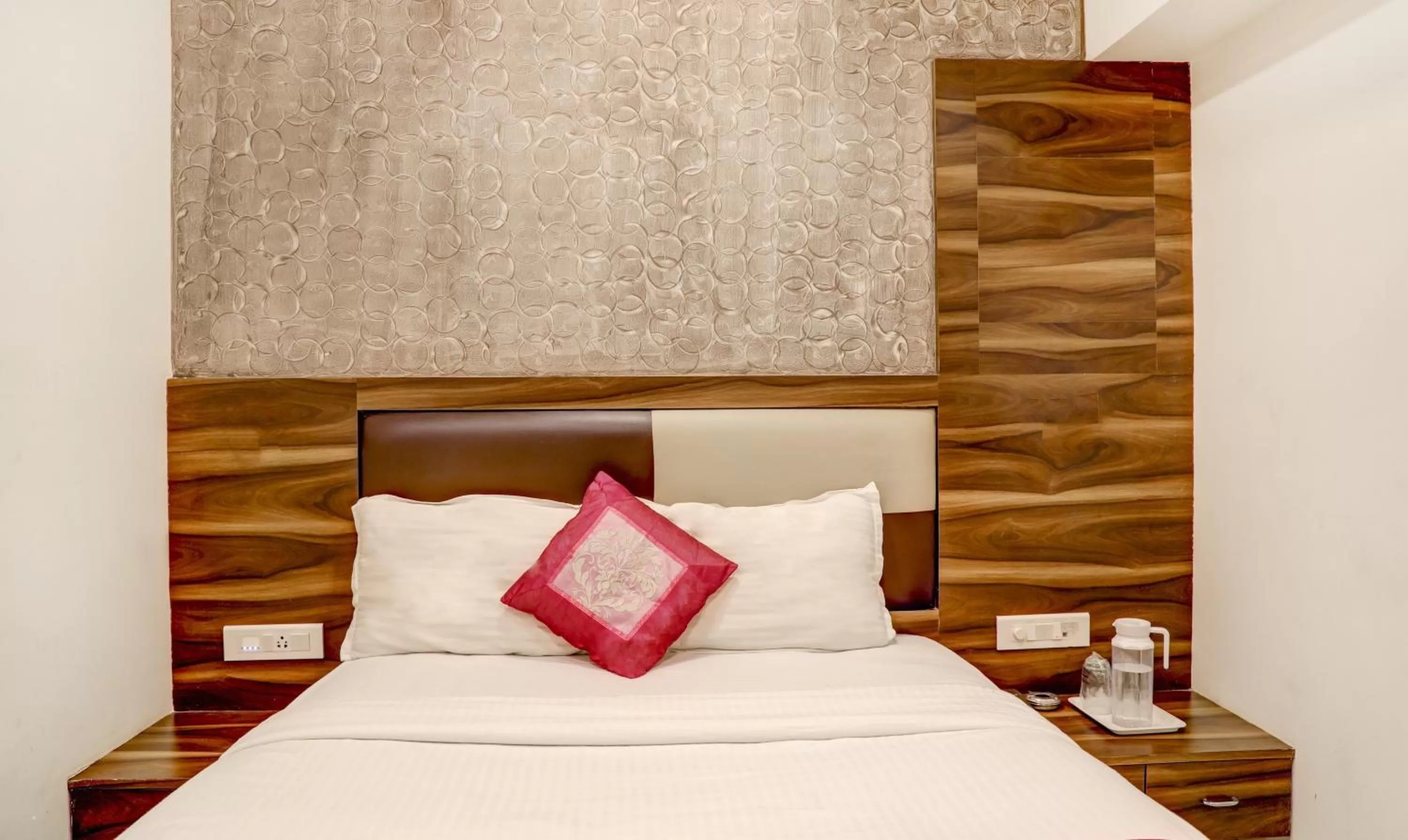 Bedroom, Bed in Hotel Plaza Executive - near BKC