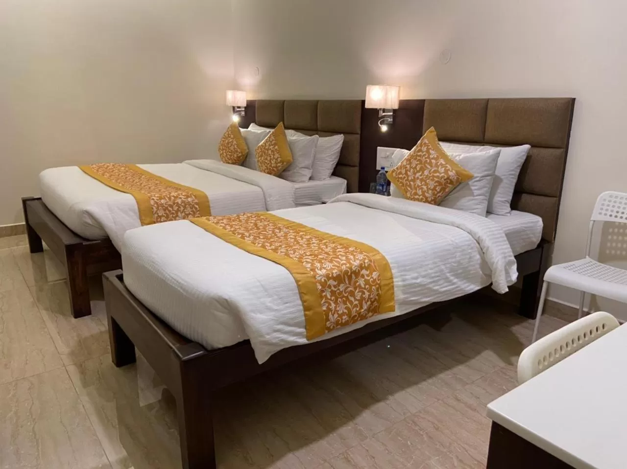 Bed in Le Shiv Executive Suite