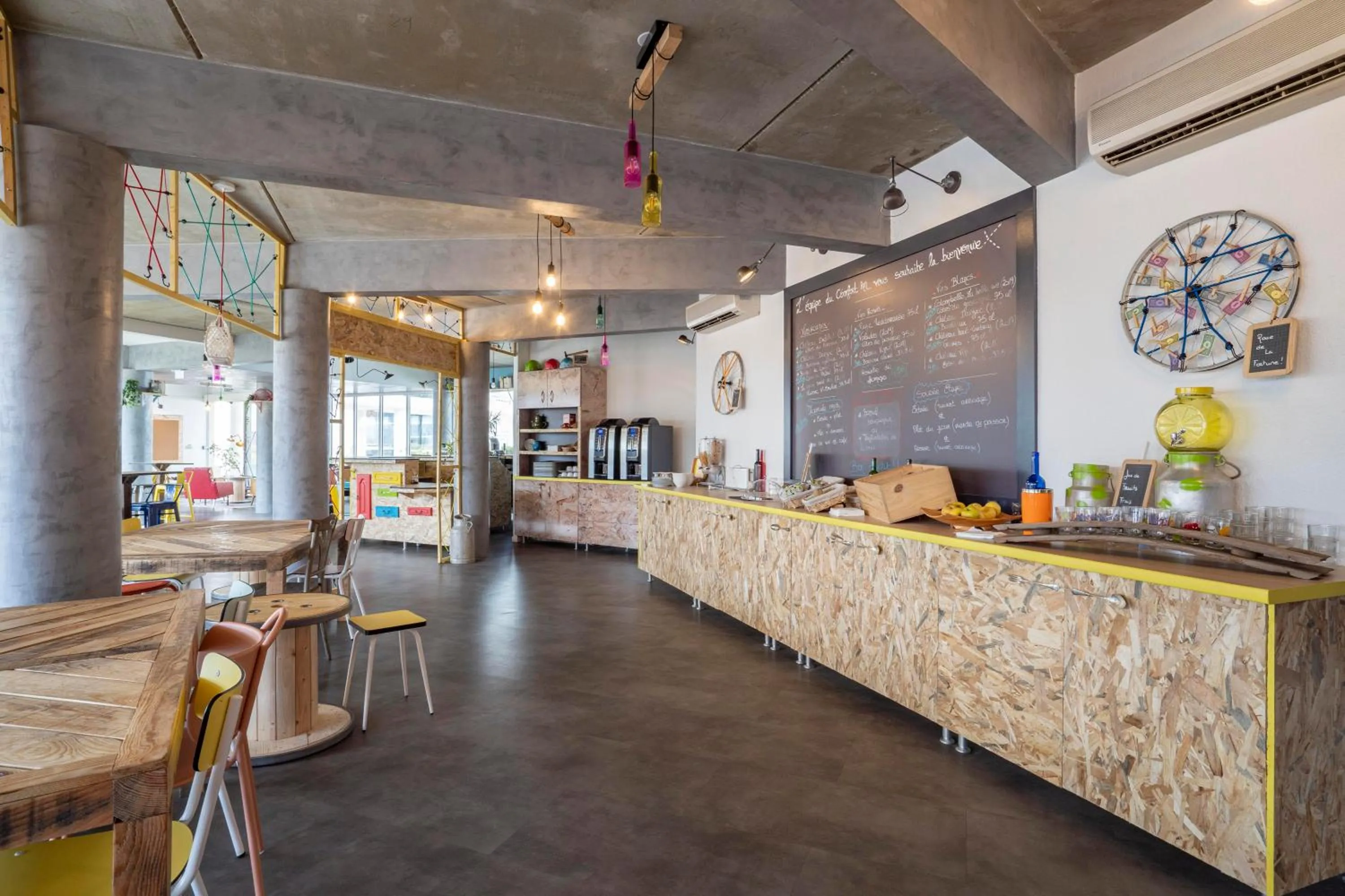 Restaurant/places to eat in greet Hotel Bordeaux Aeroport