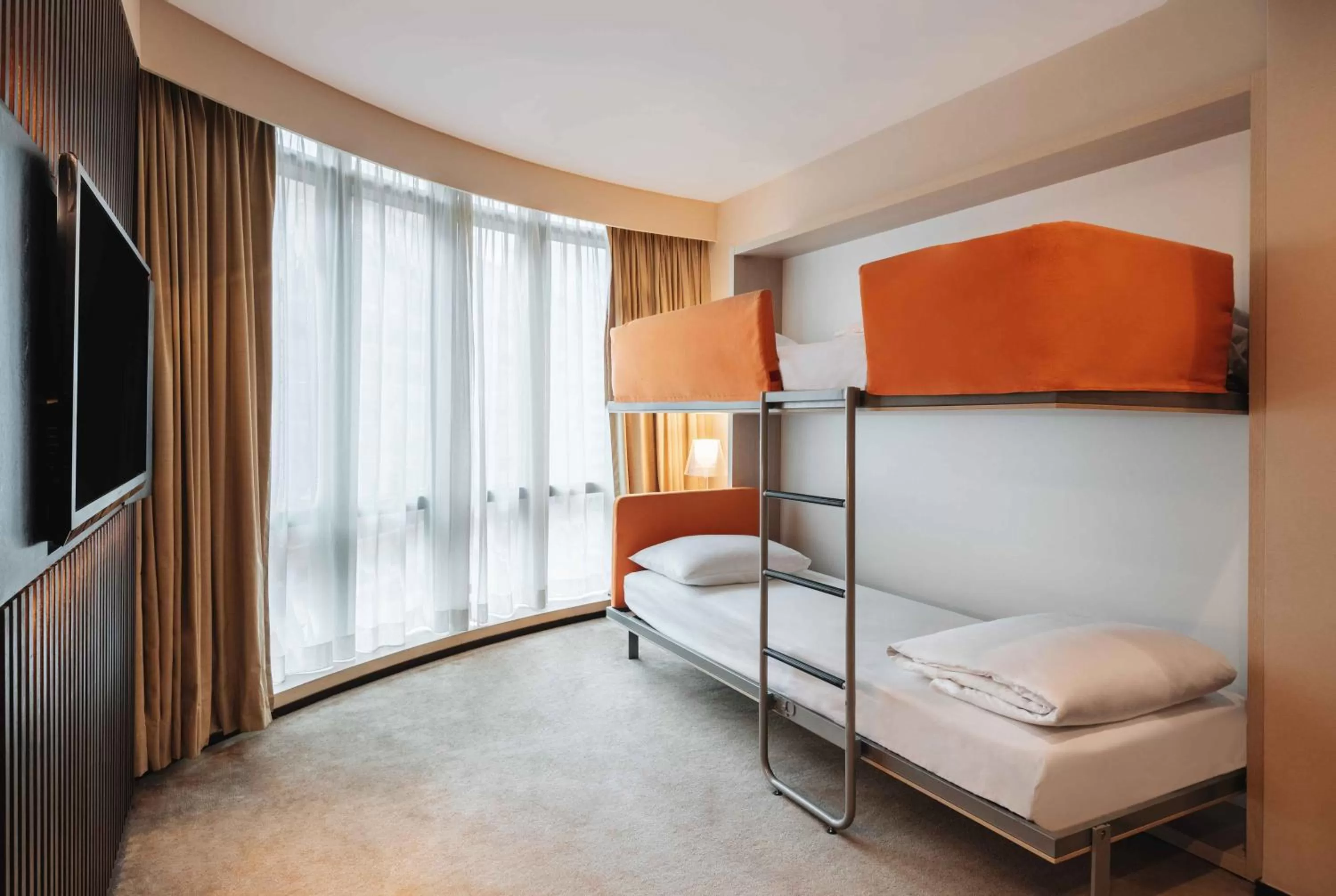 bunk bed, Bed in Eaton HK