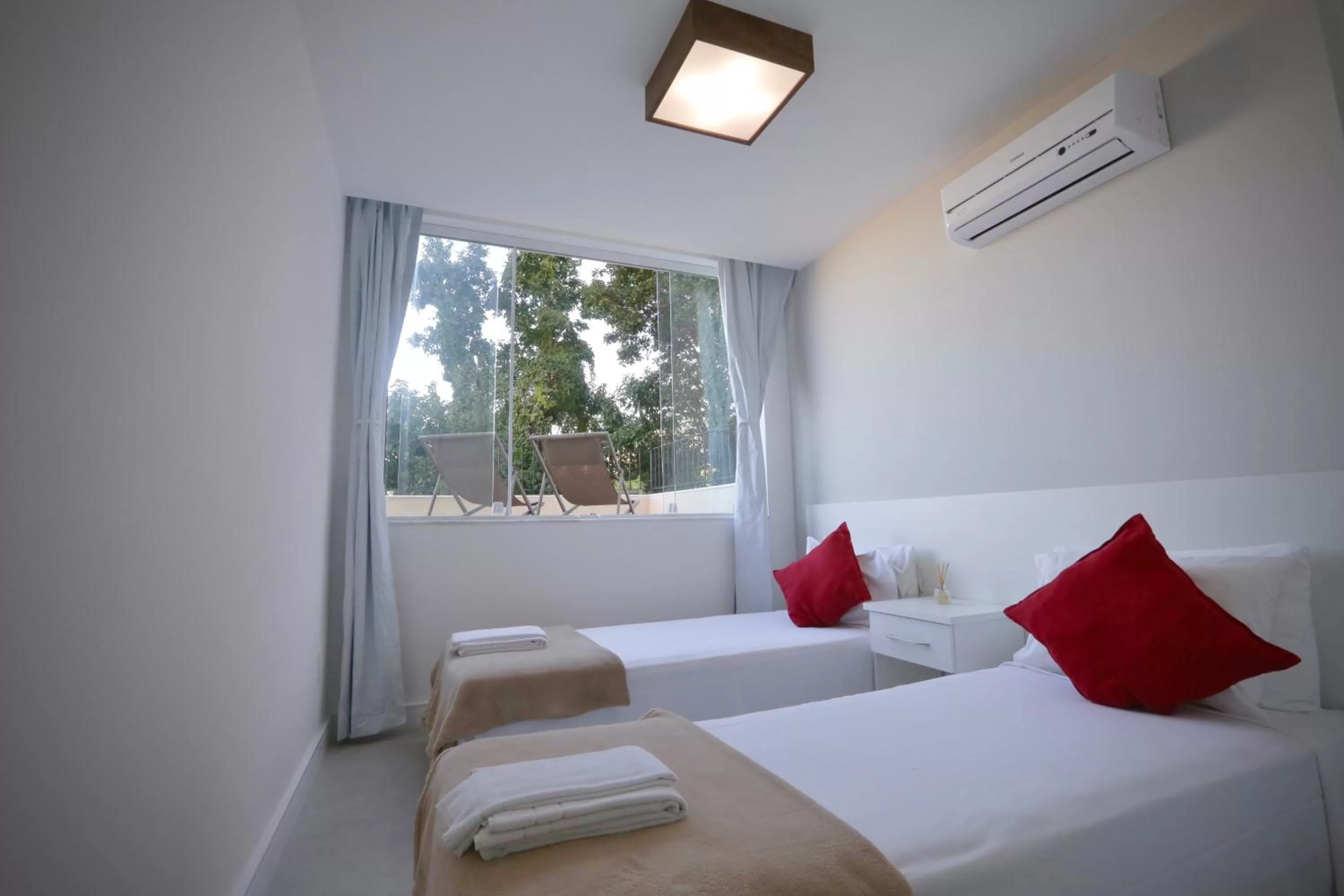 Bedroom, Bed in New Sugar Loft Apartments