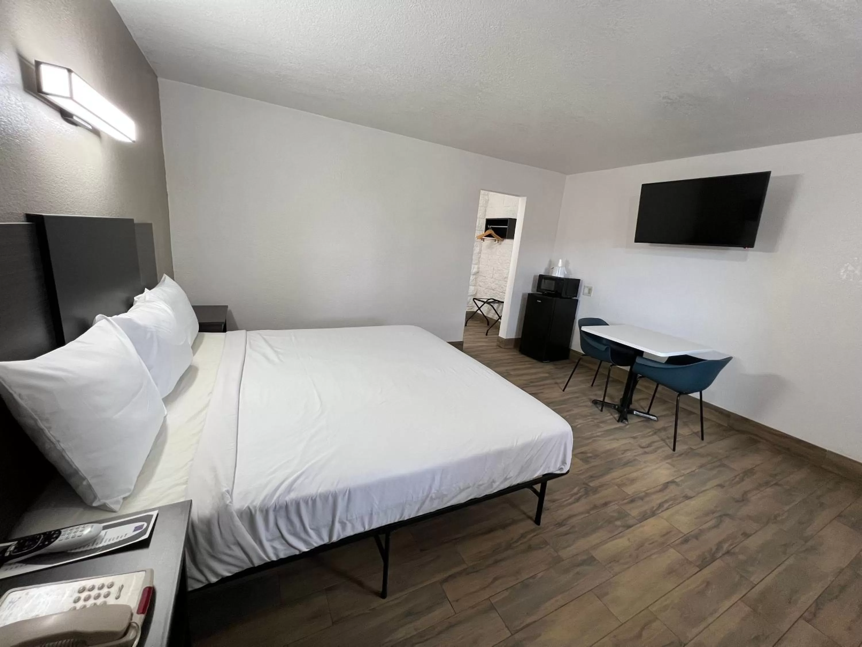 Bed in Motel 6-Orange, CA - Anaheim