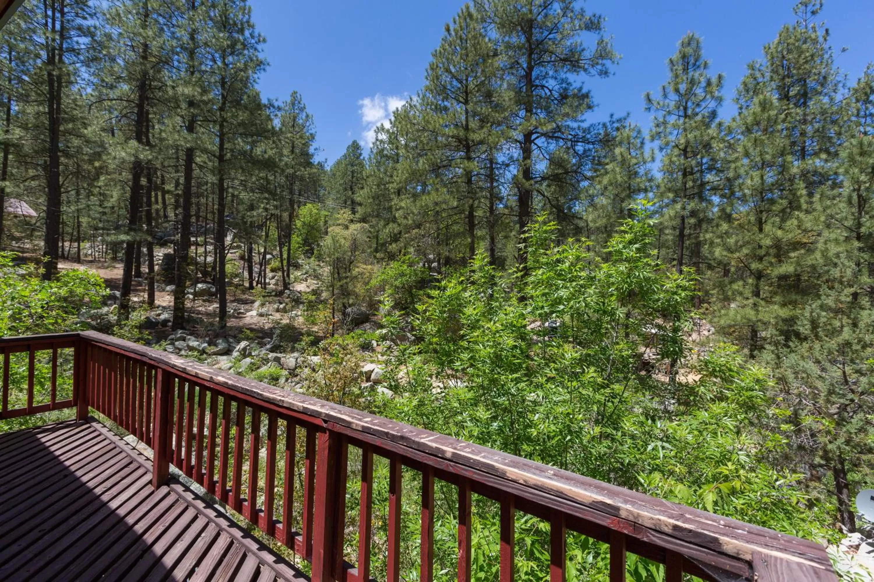 Property building in Crown King Cabins Bradshaw