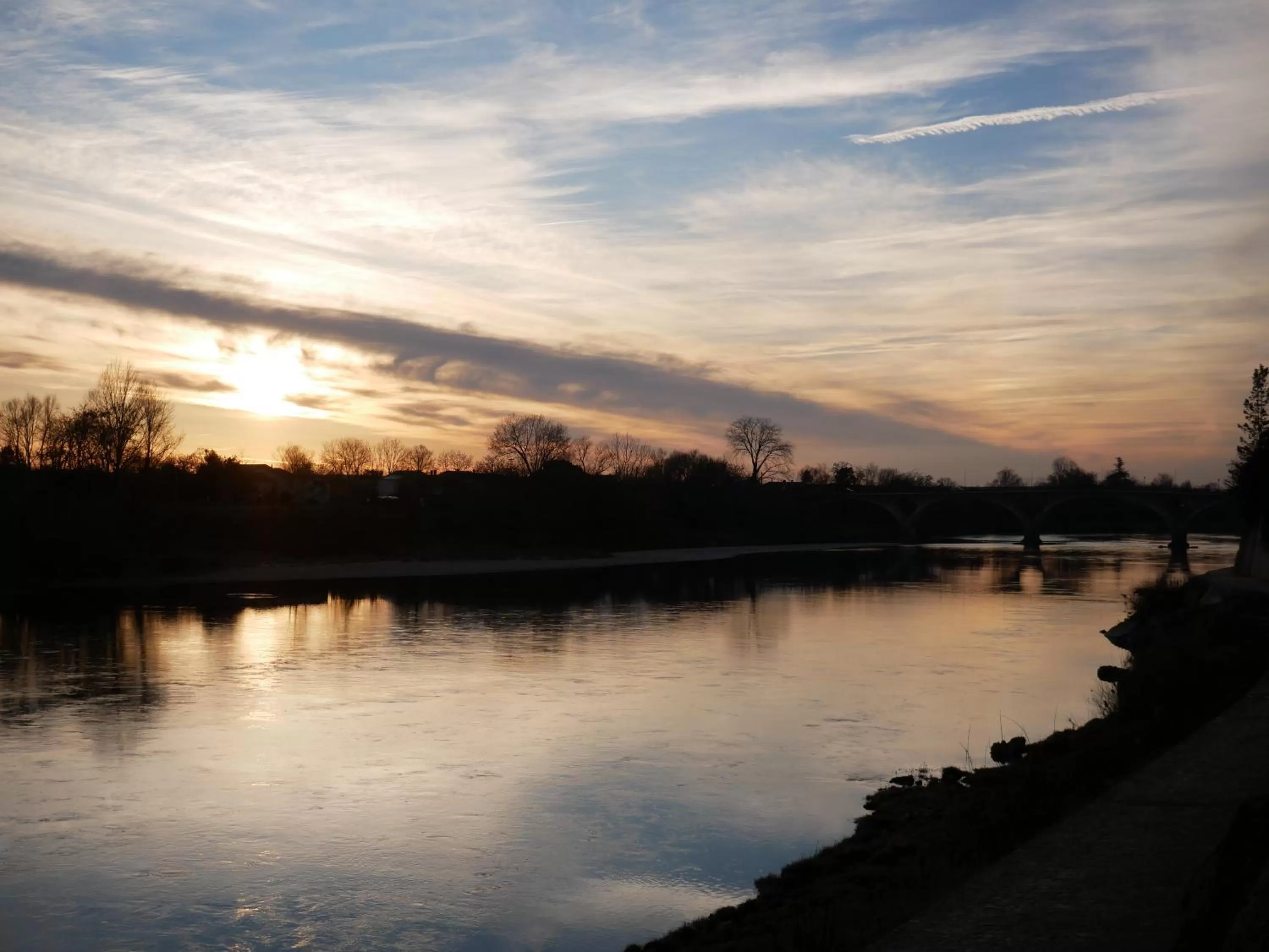 Natural landscape in CÔTE GARONNE le BALCON DES DAMES -hôtel et restaurant- Tonneins Fauillet Marmande - vue panoramique bord de Garonne chambres climatisées