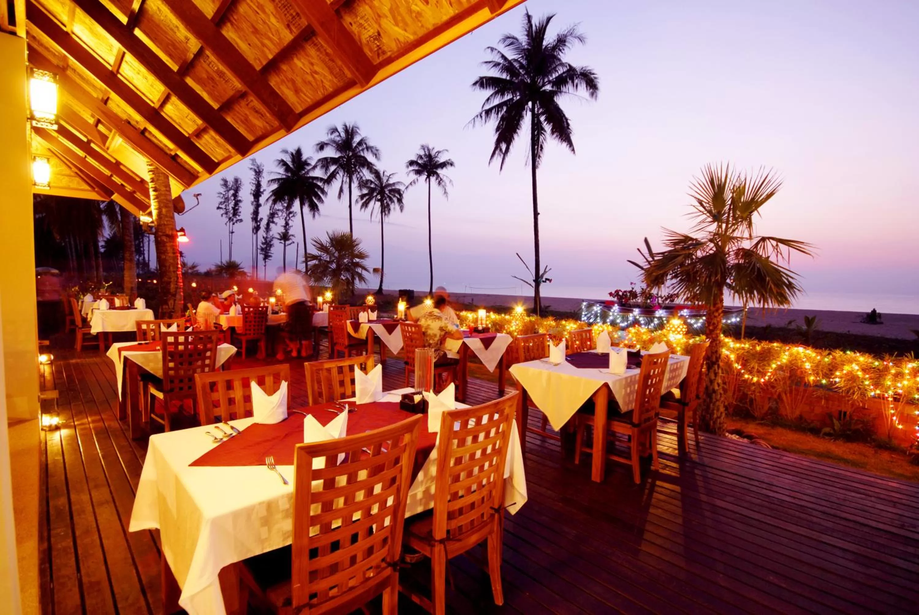 Restaurant/places to eat in Khaolak Orchid Beach Resort - SHA Extra Plus