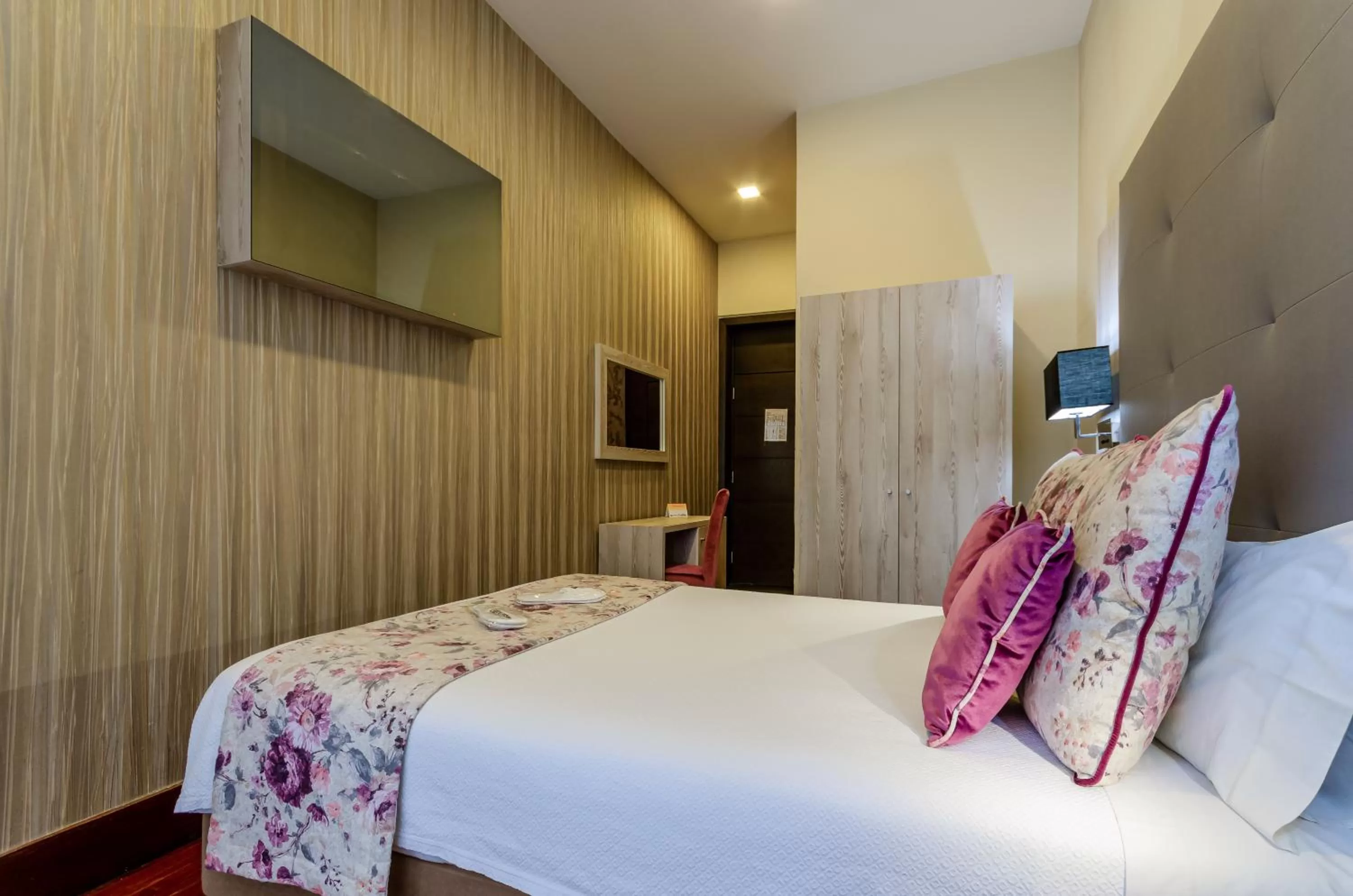 Bed in Hotel INN Rossio