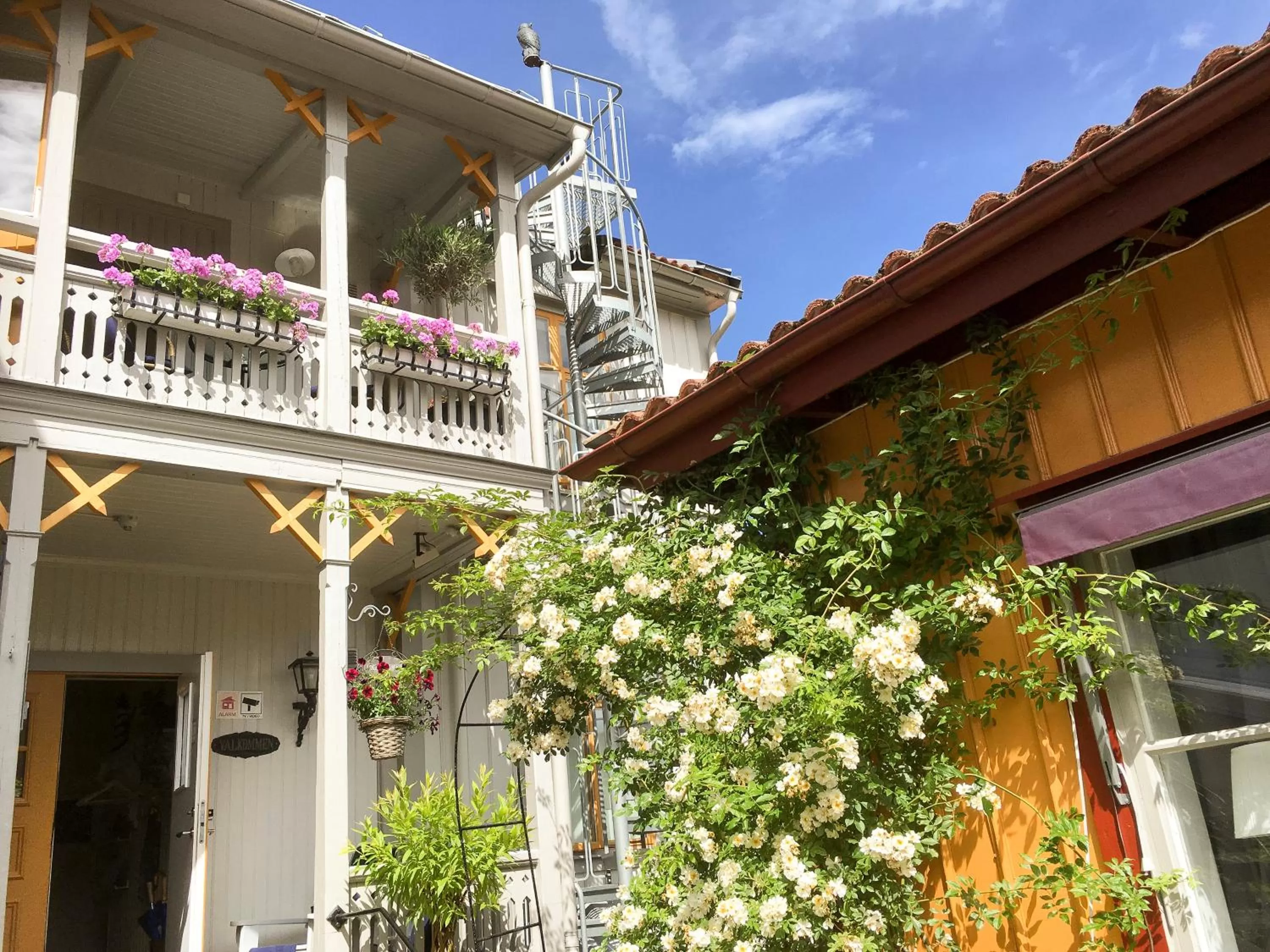 Facade/entrance in Lilla Hotellet i Nora