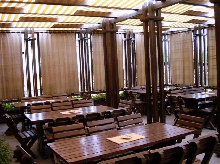 Restaurant/places to eat in Casa Maria Magdalena