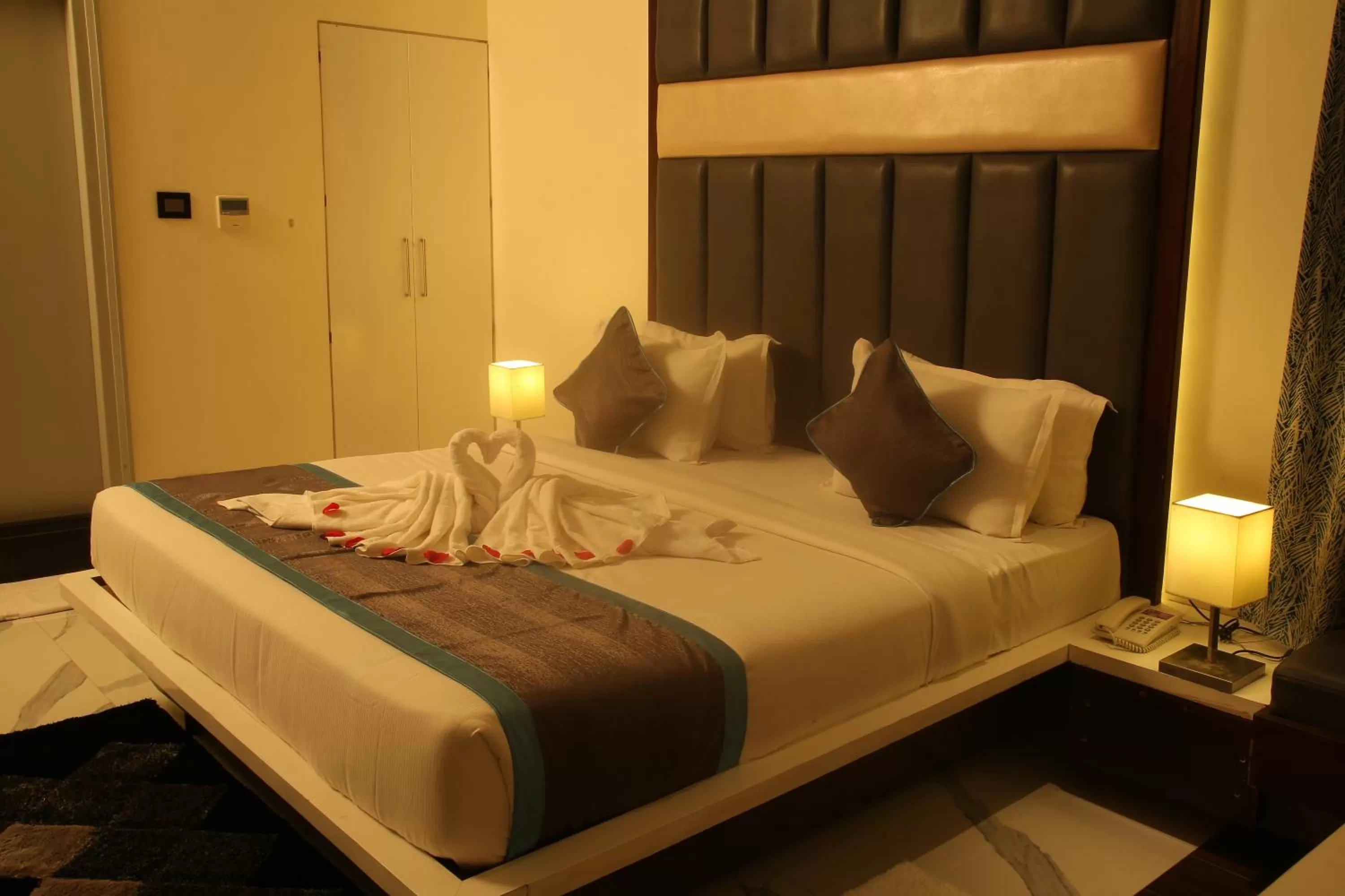 Bed in PARK SIGNATURE HOTELS - Royal Benza