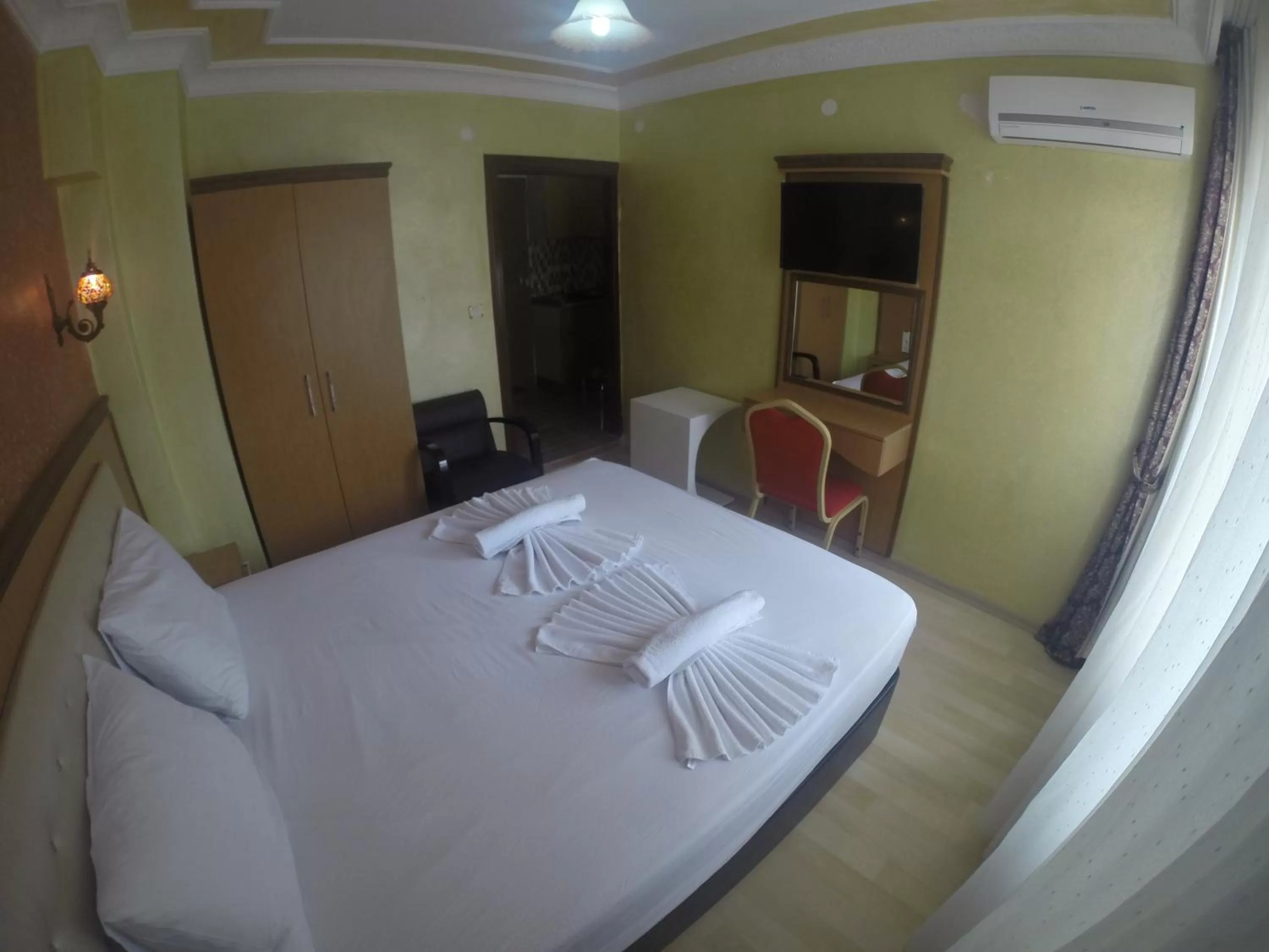 Bedroom, Bed in Arat Apartments